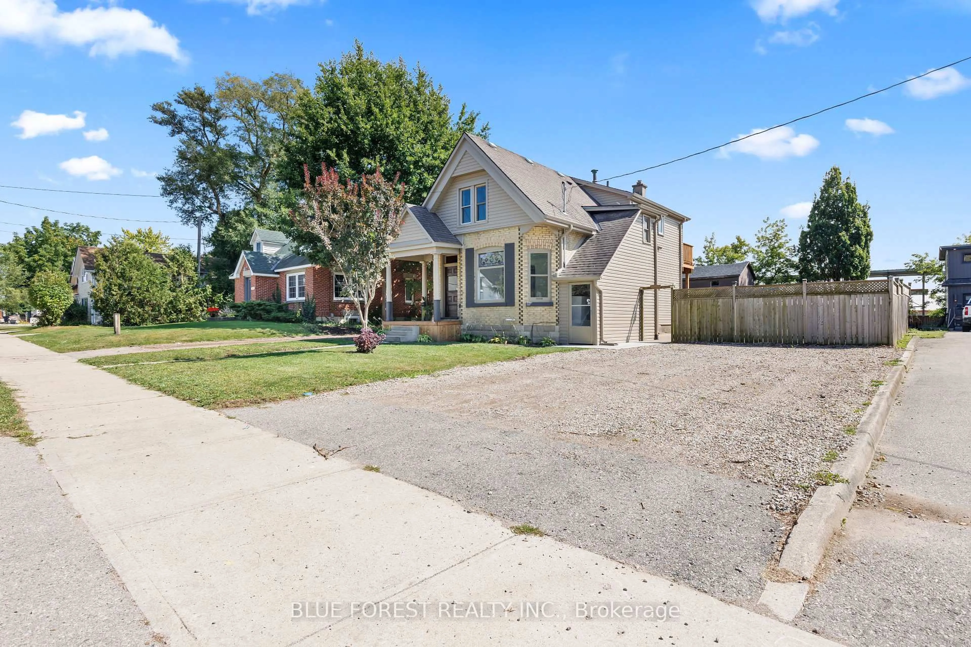 A pic from outside/outdoor area/front of a property/back of a property/a pic from drone, street for 7065 Longwoods Rd, London South Ontario N6P 1B6