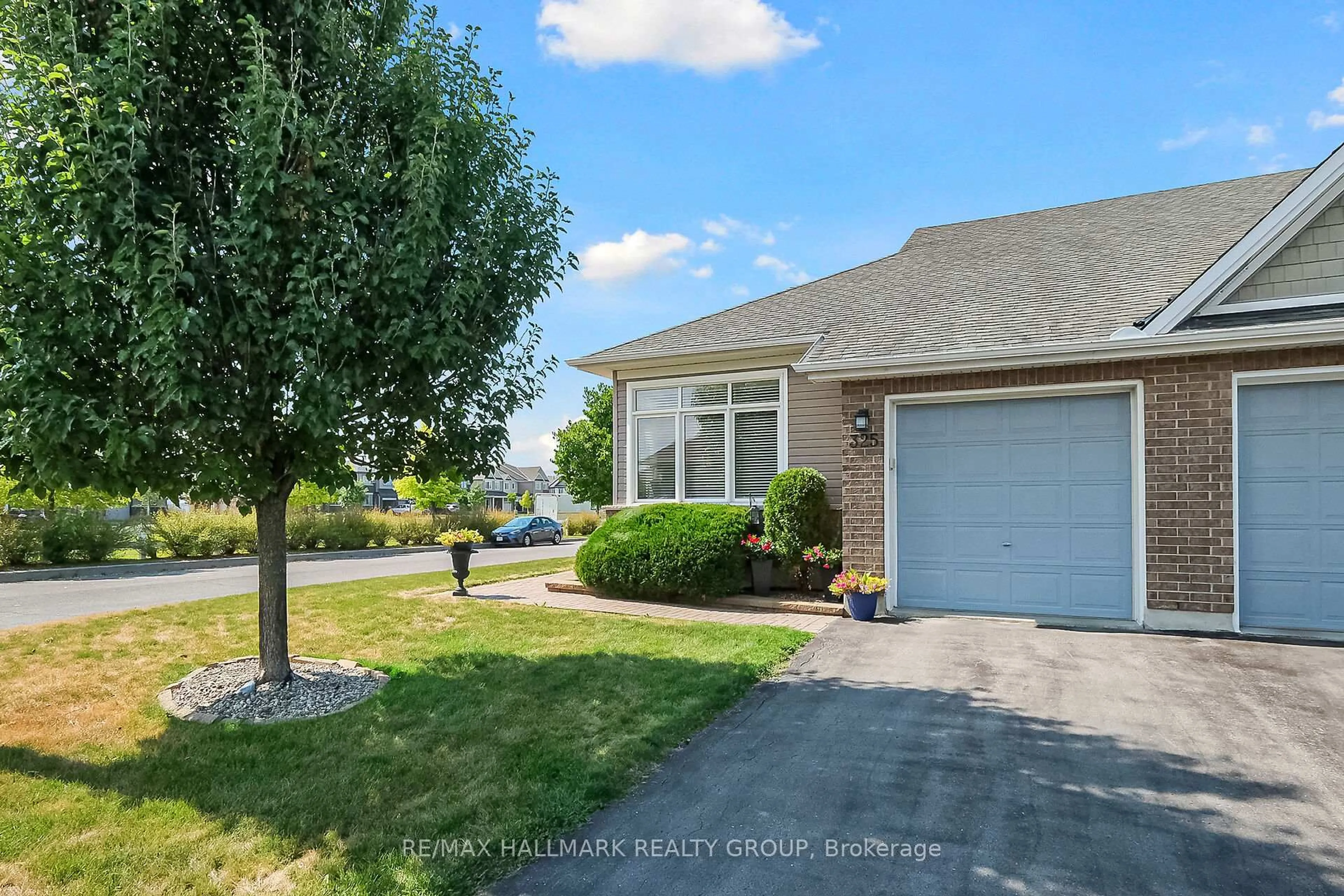 Unknown for 325 Farincourt Cres, Ottawa Ontario K4A 0M6
