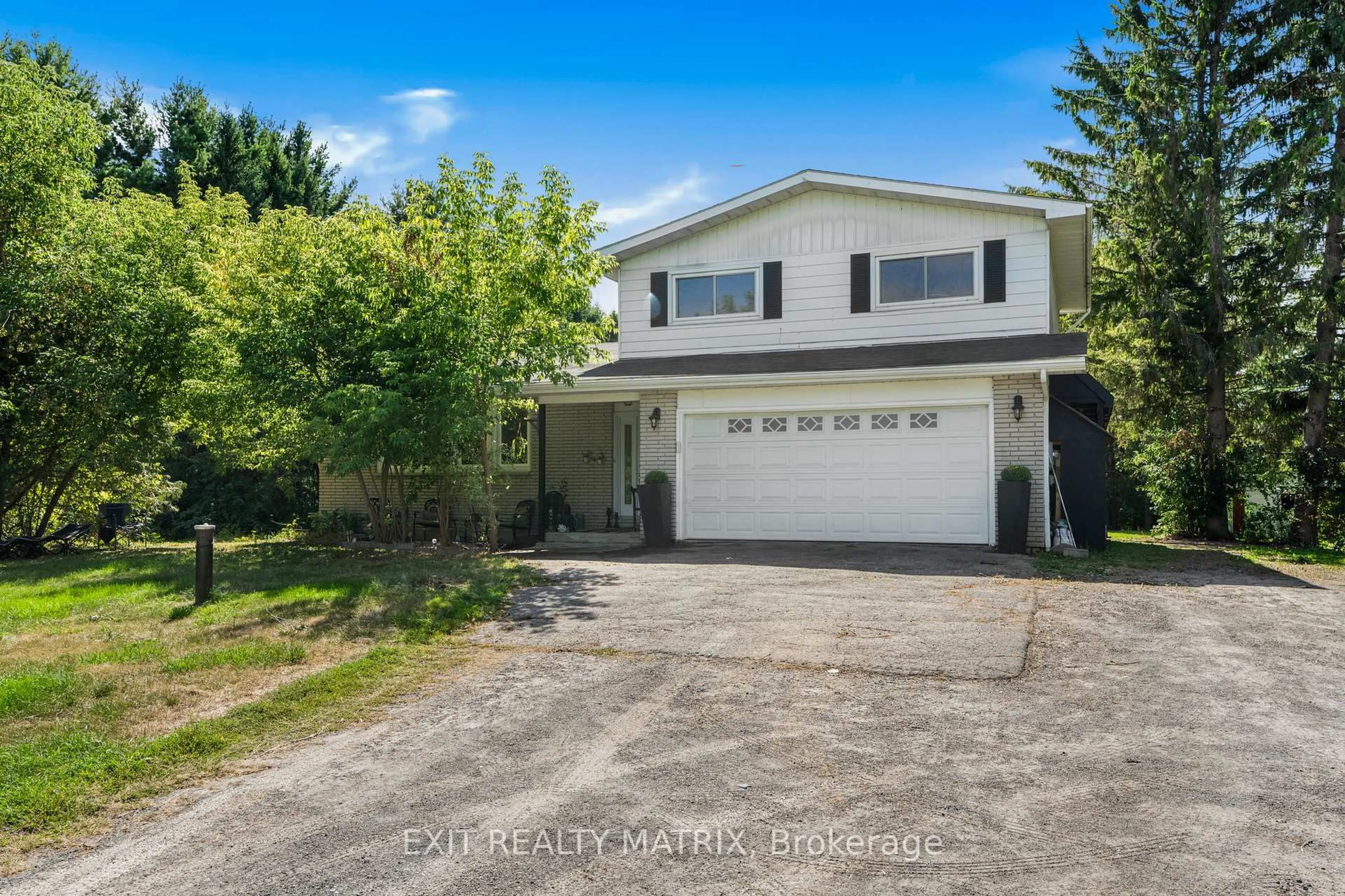 Home with vinyl exterior material, street for 4368 COUNTY ROAD 31 Rd, South Dundas Ontario K0C 2H0