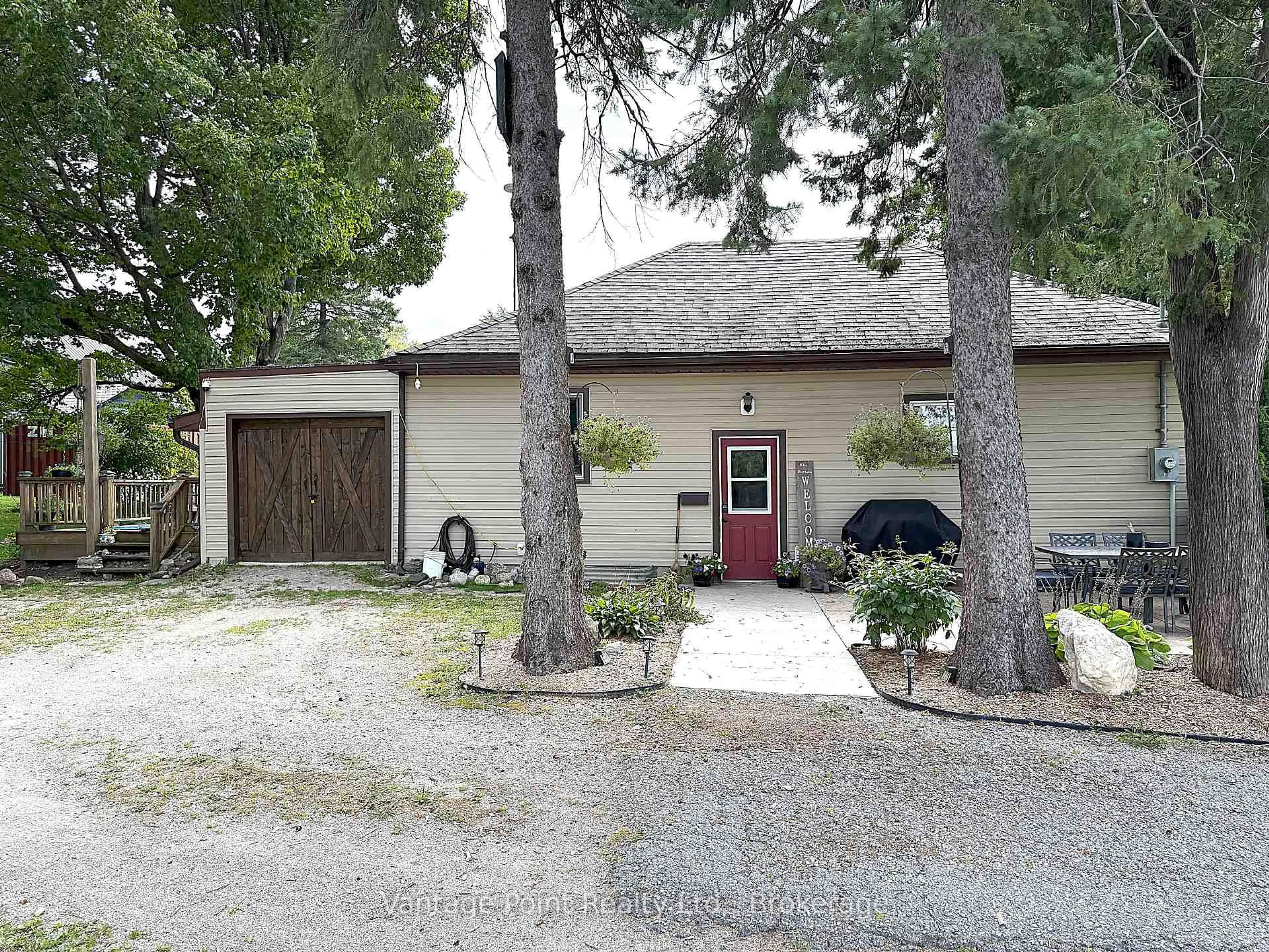 Unknown for 777007 10 Highway, Chatsworth Ontario N0H 1R0