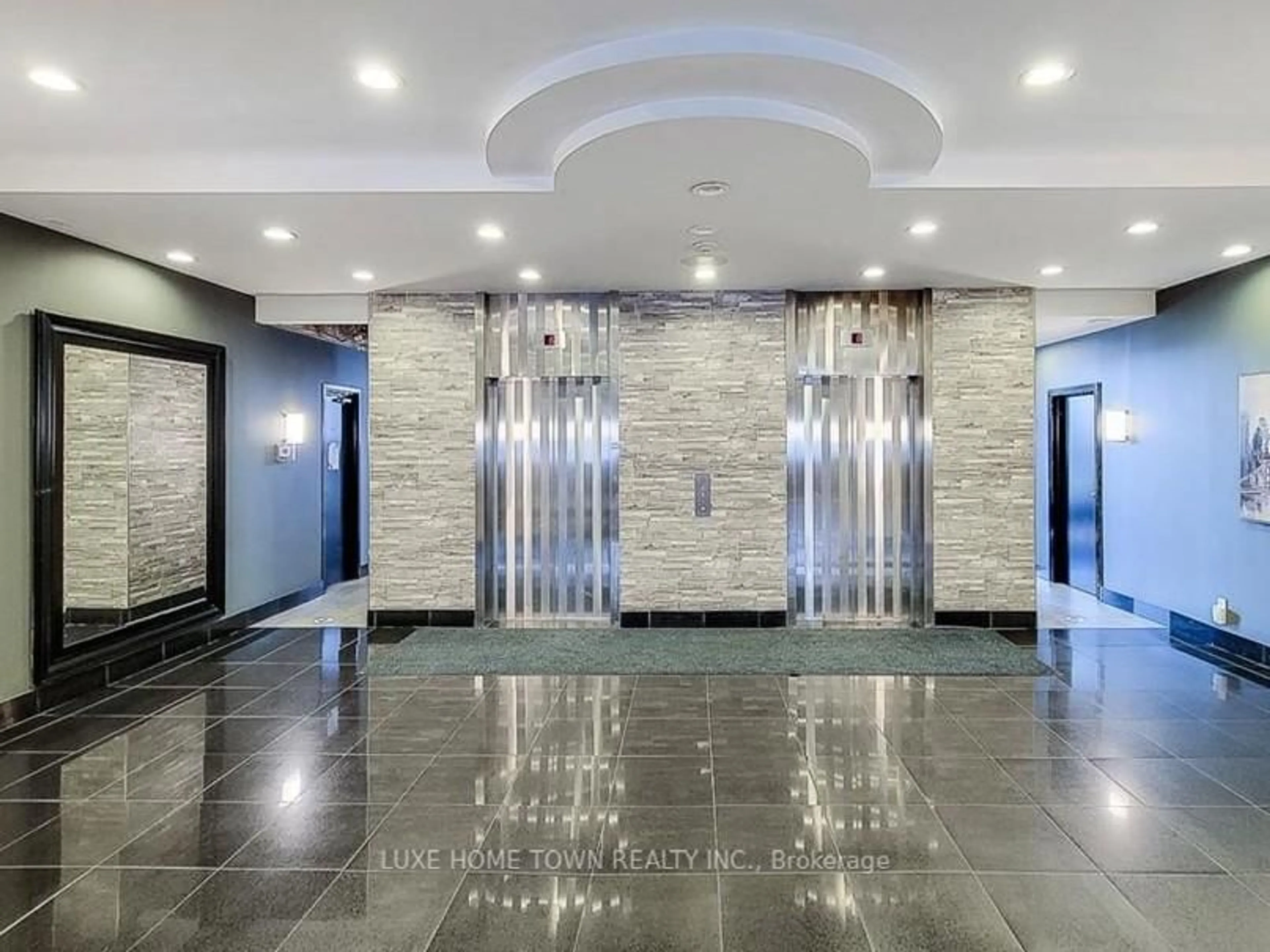 Lobby for 135 James St #710, Hamilton Ontario L8P 2Z6