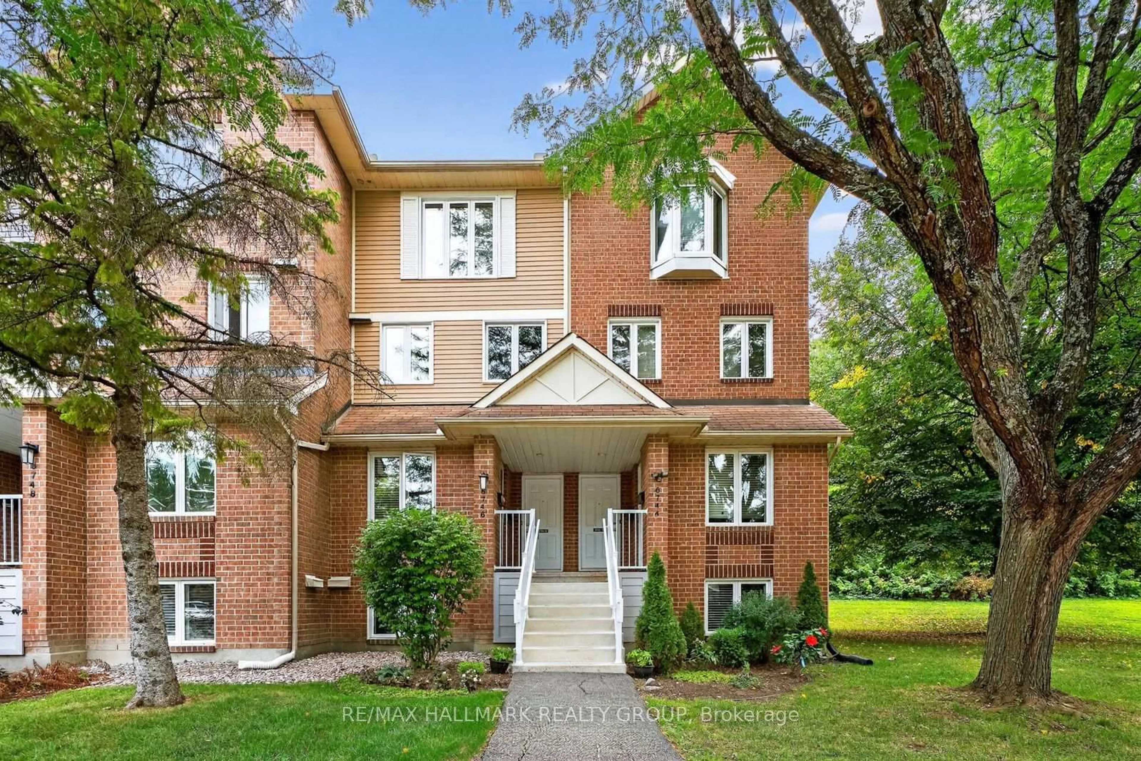 Home with brick exterior material, street for 6746 Jeanne DArc Blvd #B, Ottawa Ontario K1C 6E9
