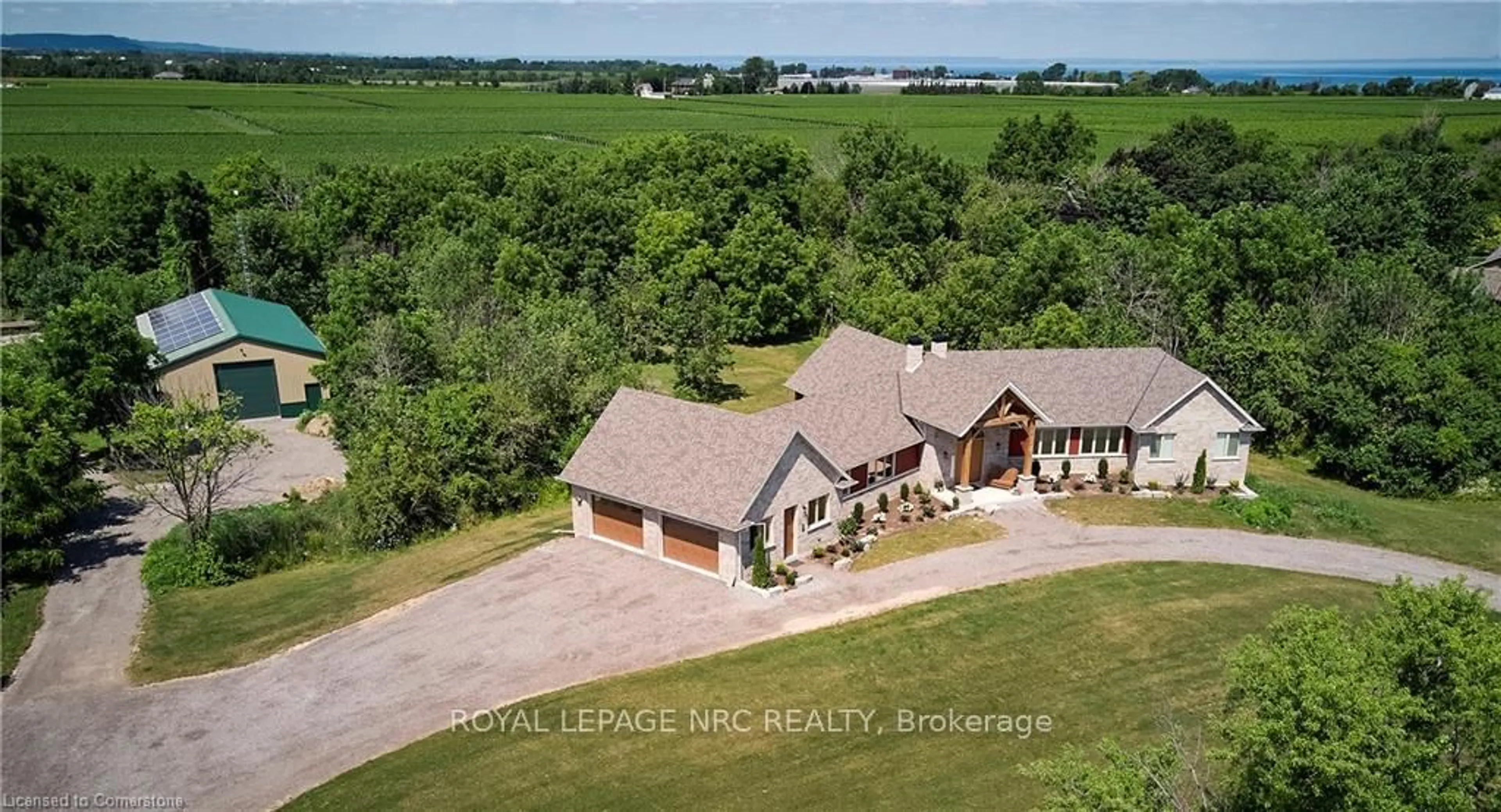 A pic from outside/outdoor area/front of a property/back of a property/a pic from drone, water/lake/river/ocean view for 4844 Cherry Ave, Lincoln Ontario L0R 1B1