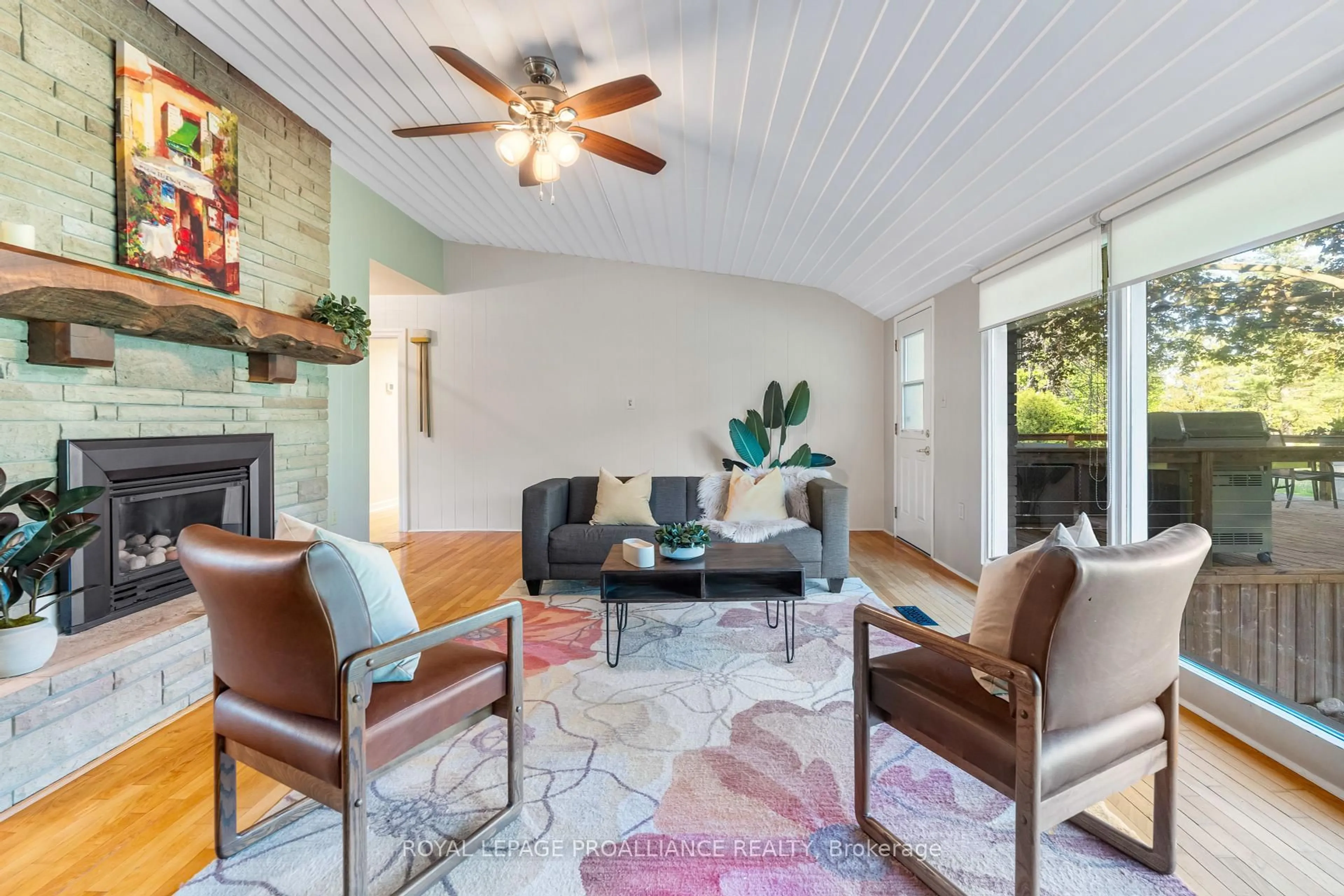 Living room with furniture, unknown for 7 Hutton Dr, Belleville Ontario K8P 1E9