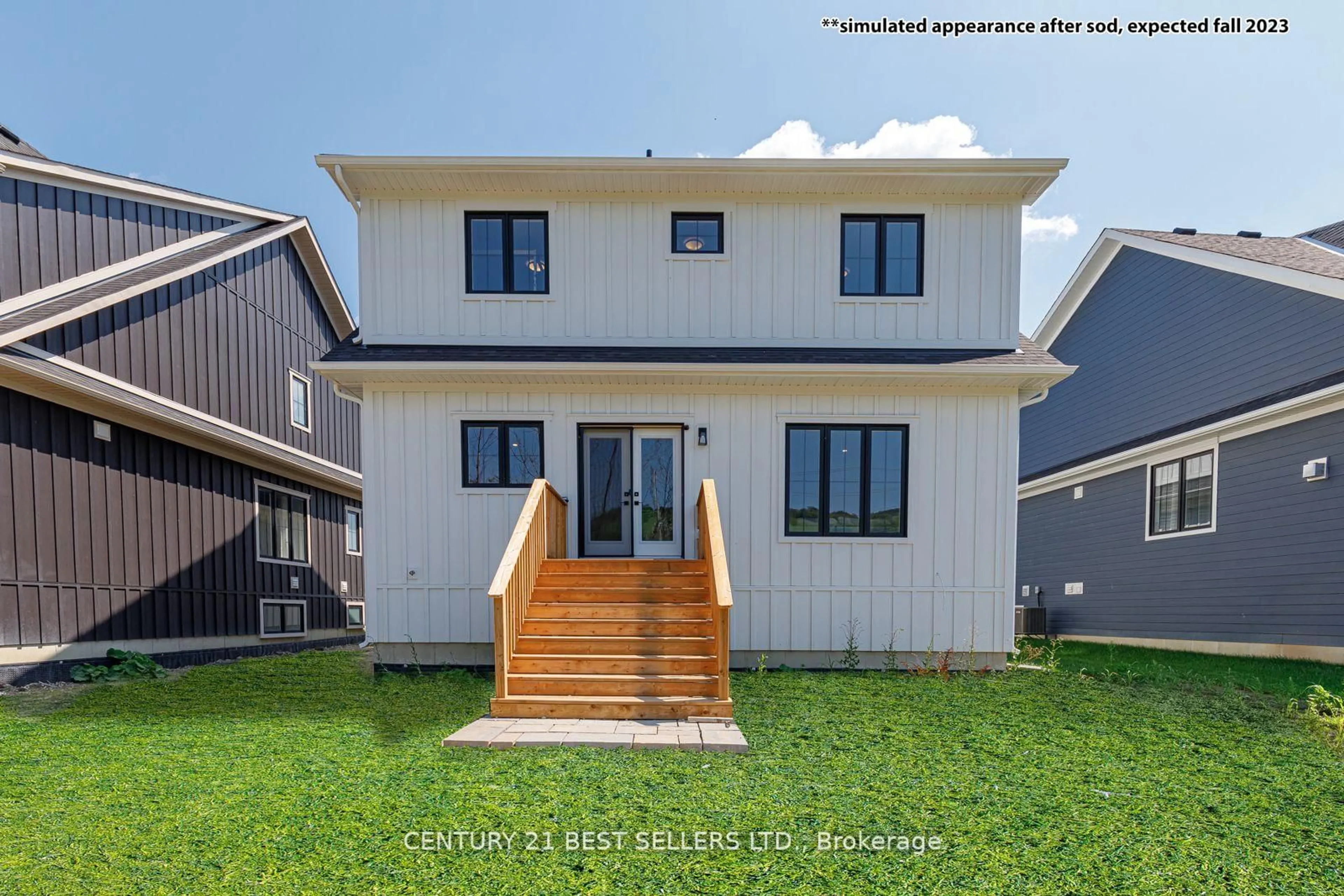 Home with vinyl exterior material, street for 168 Courtland St, Blue Mountains Ontario L9Y 5L7