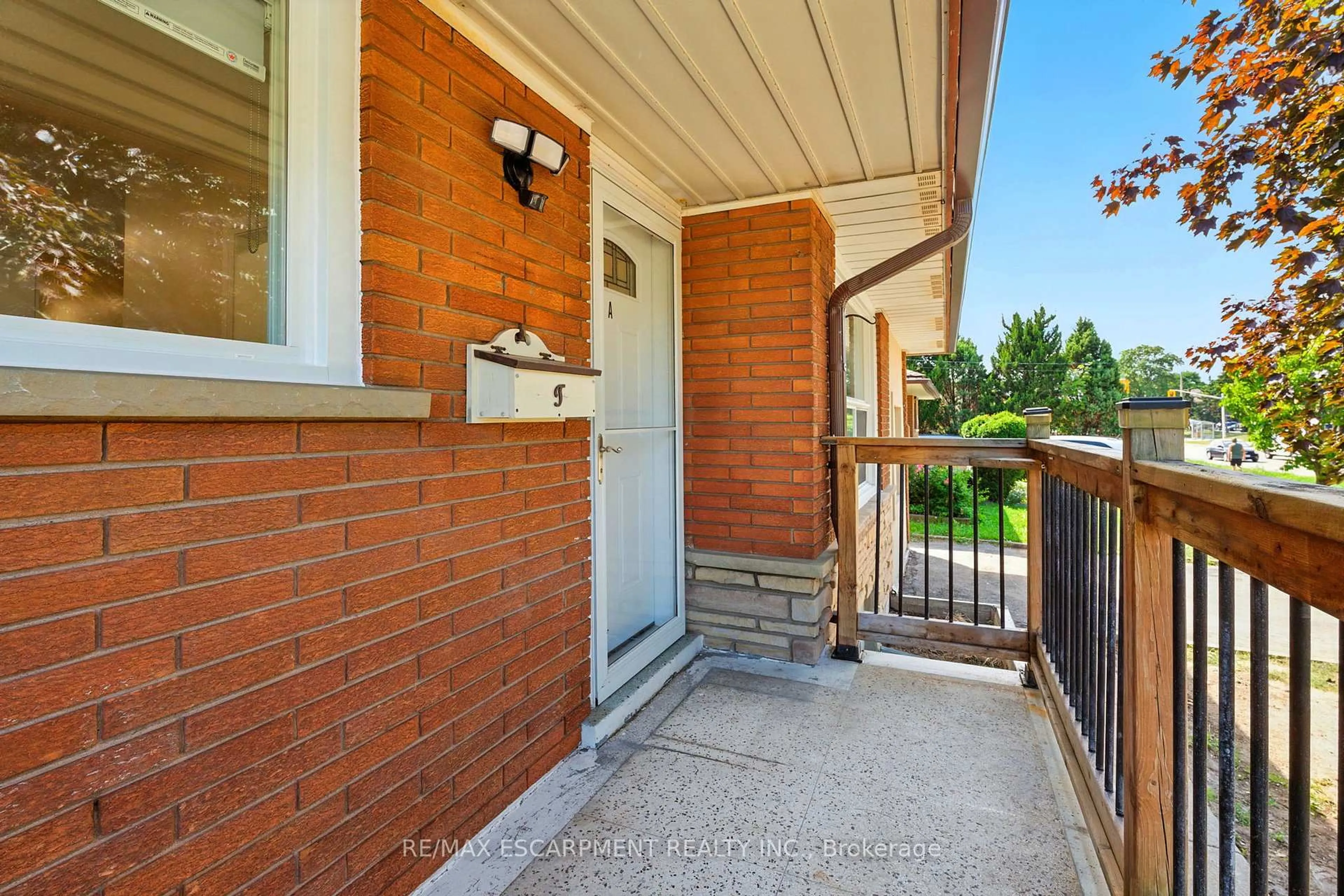 Unknown for 929 UPPER OTTAWA St, Hamilton Ontario L8T 3V6