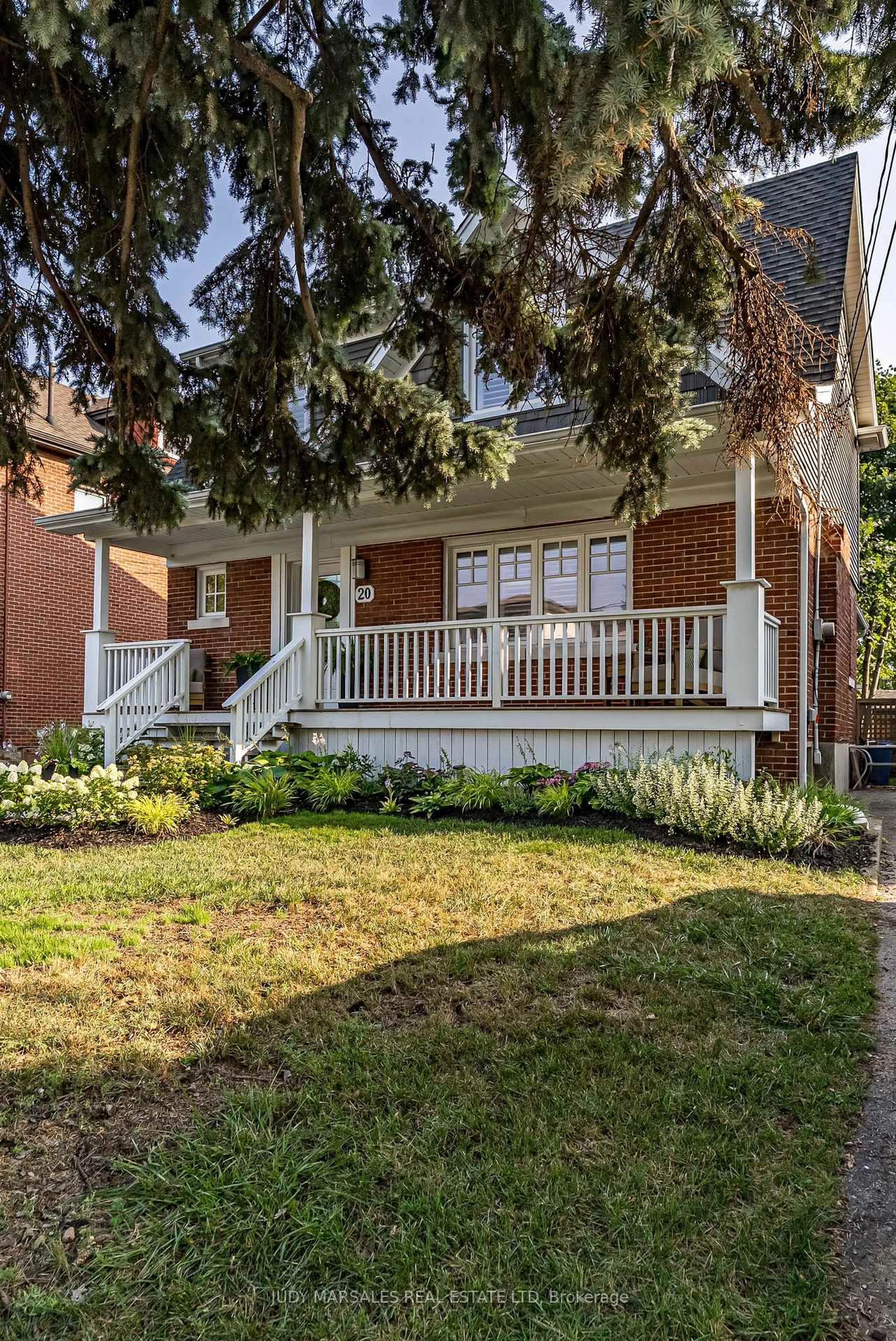 Home with brick exterior material, street for 20 Mountain Park Ave, Hamilton Ontario L9A 1A2