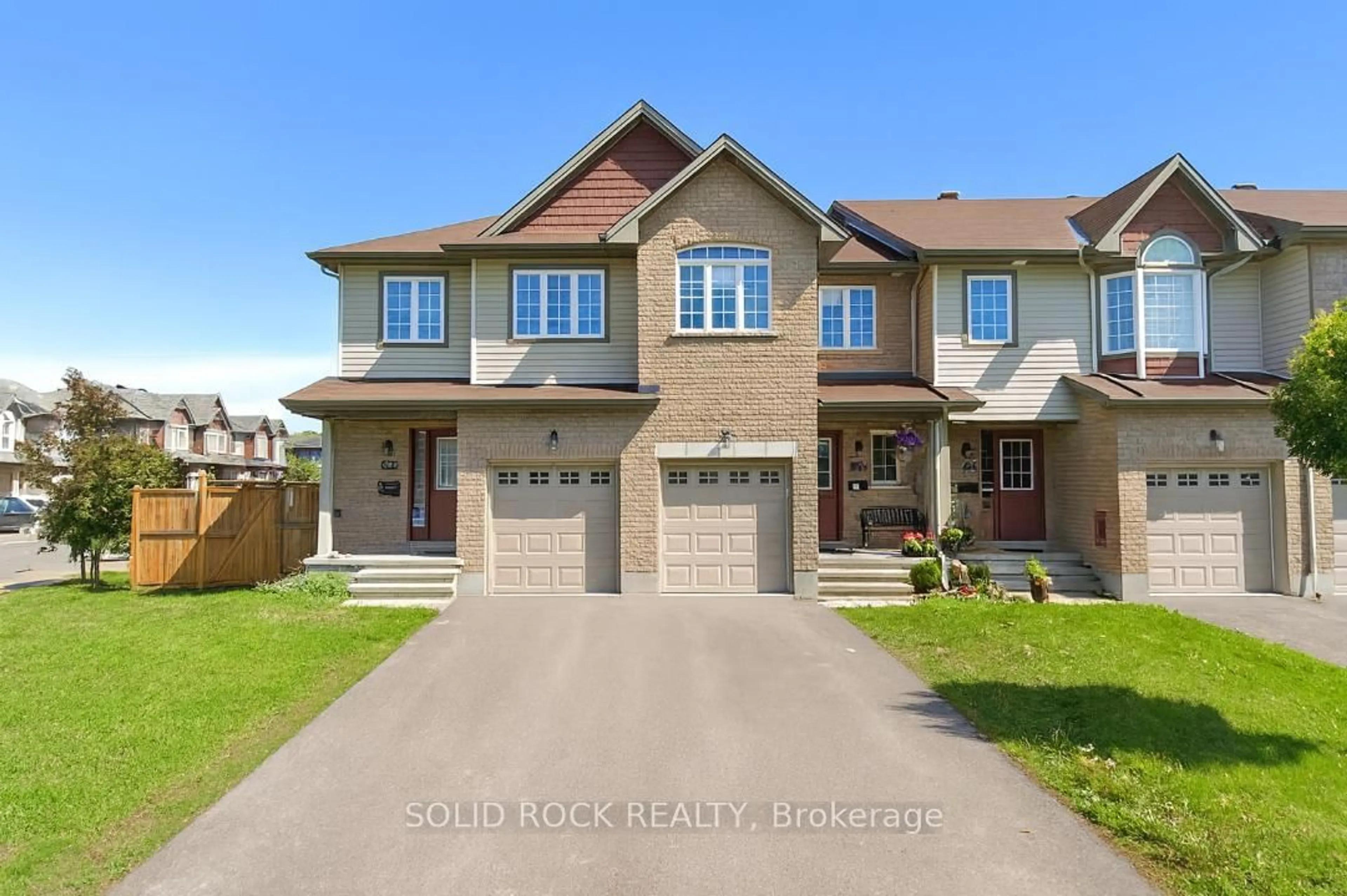 Home with brick exterior material, street for 600 Gazebo St, Ottawa Ontario K4M 0B5