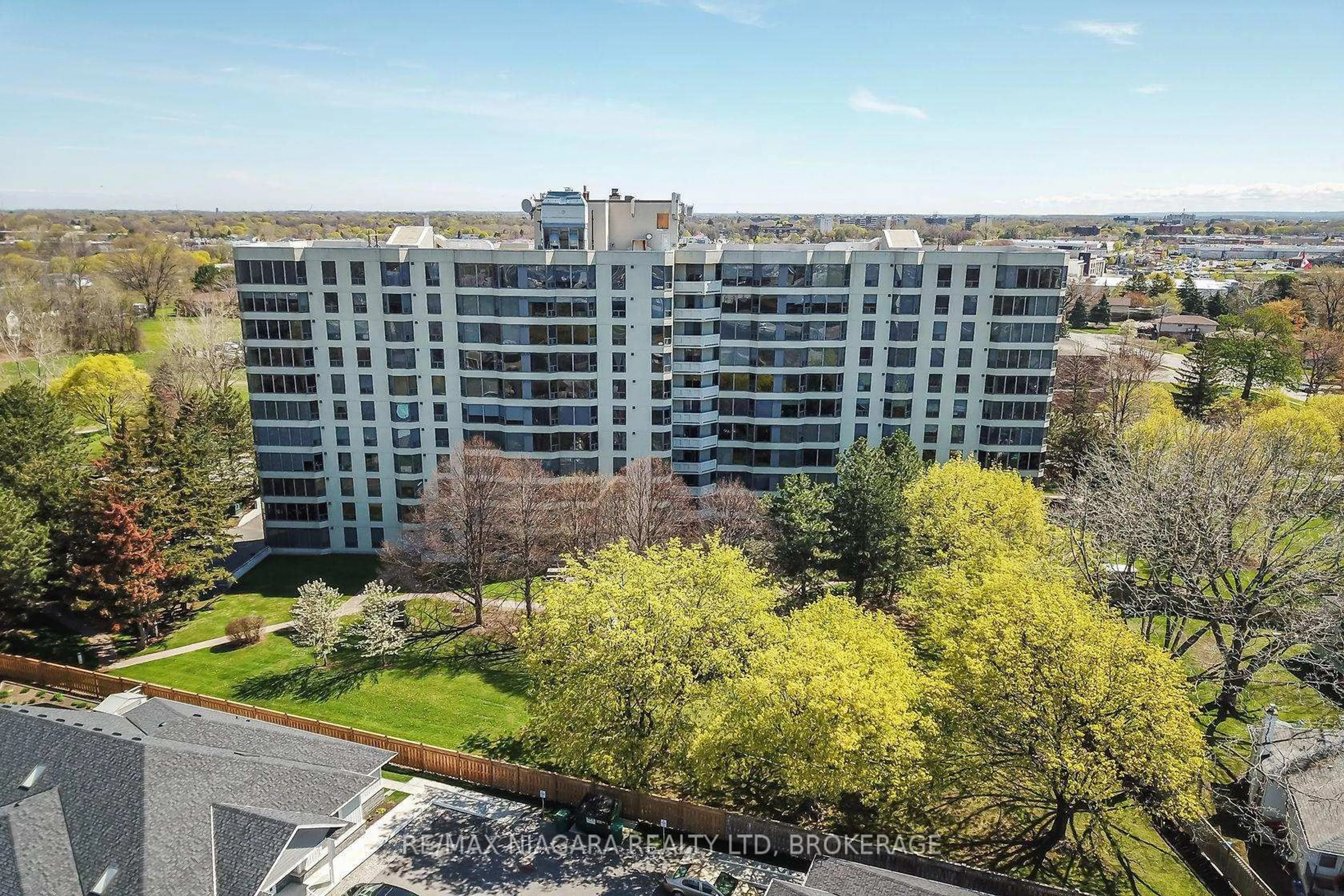 A pic from outside/outdoor area/front of a property/back of a property/a pic from drone, city buildings view from balcony for 81 Scott St #911, St. Catharines Ontario L2N 7L5