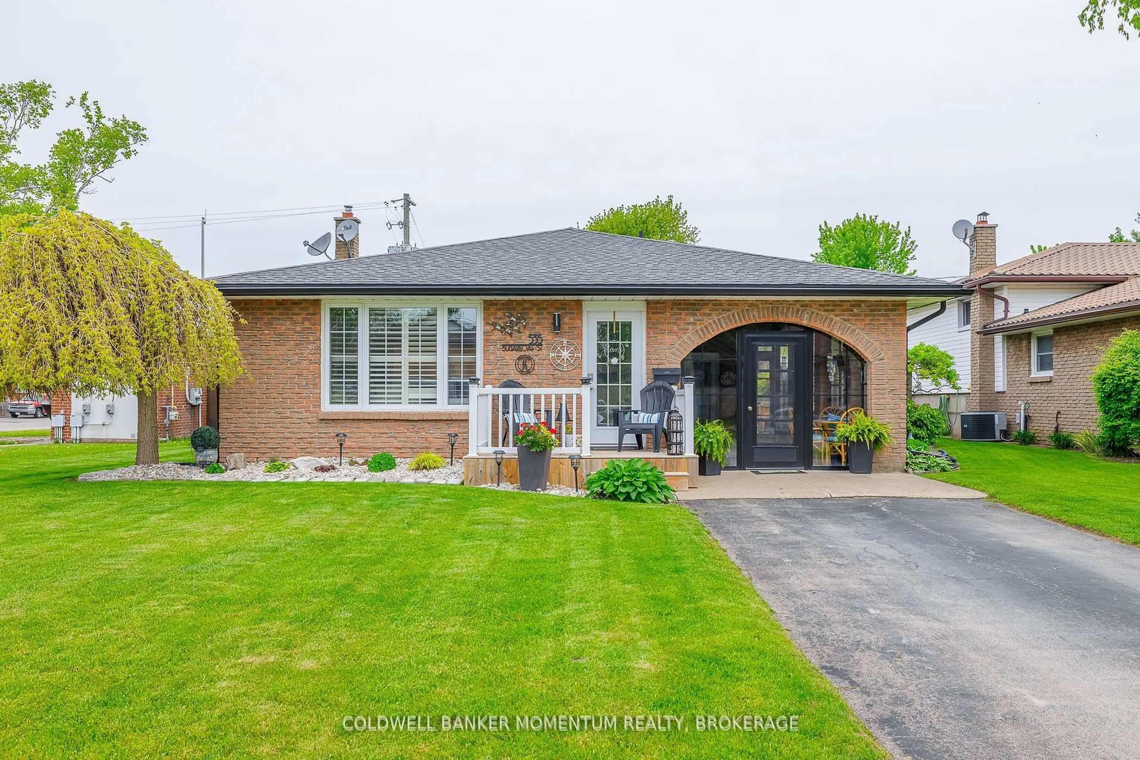 Home with brick exterior material, street for 535 Sugarloaf St, Port Colborne Ontario L3K 2P9