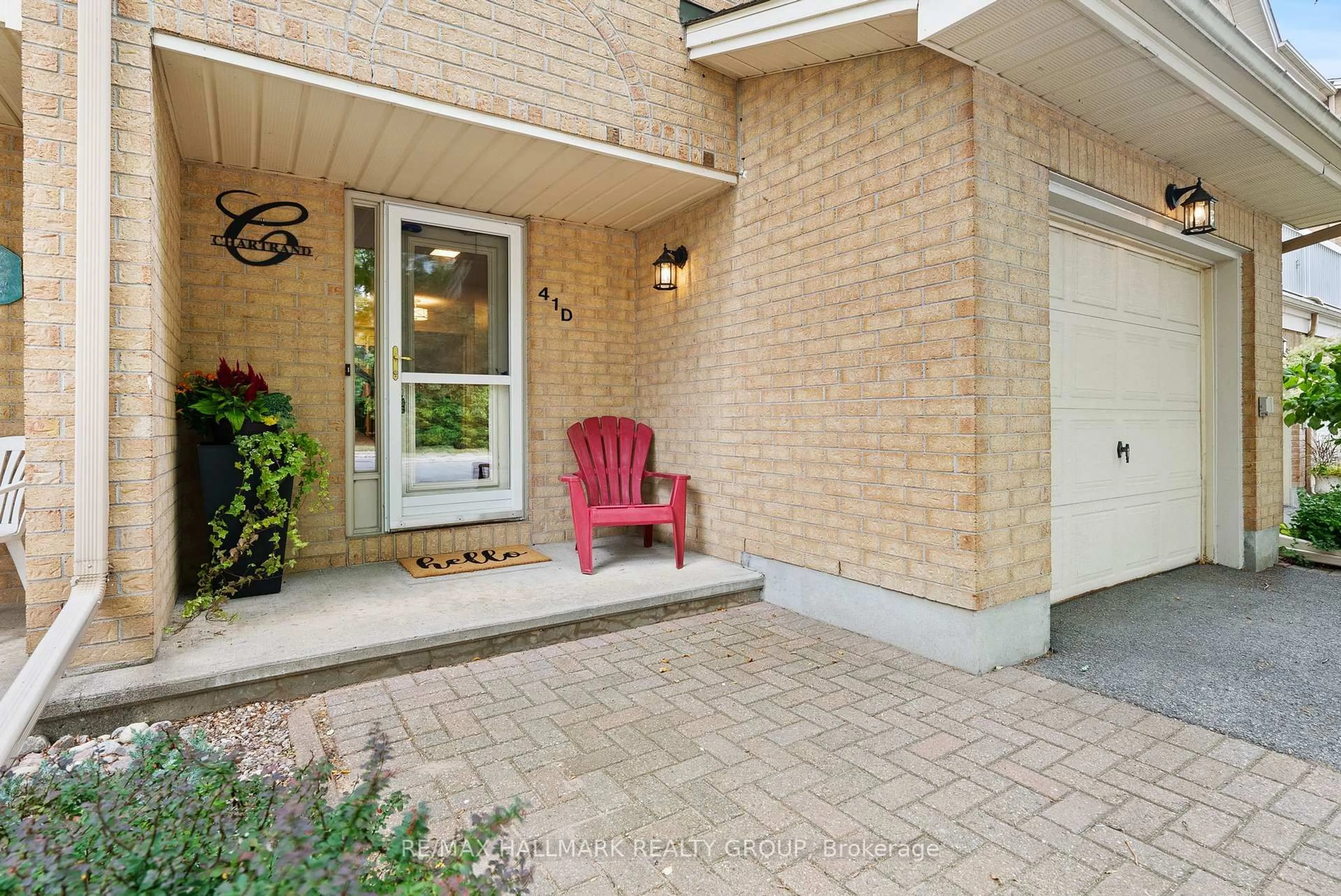 Patio, street for 41D Fable St, Ottawa Ontario K2J 3K4