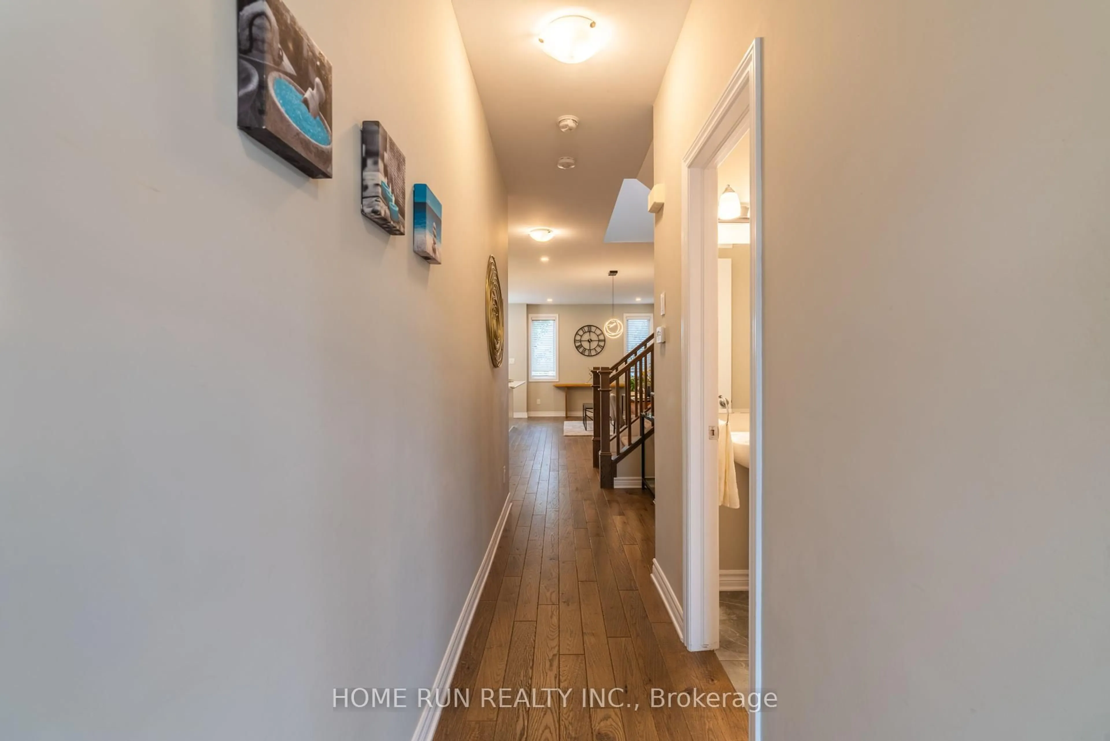 Indoor entryway for 974 Kilbirnie Dr, Ottawa Ontario K2J 6E6