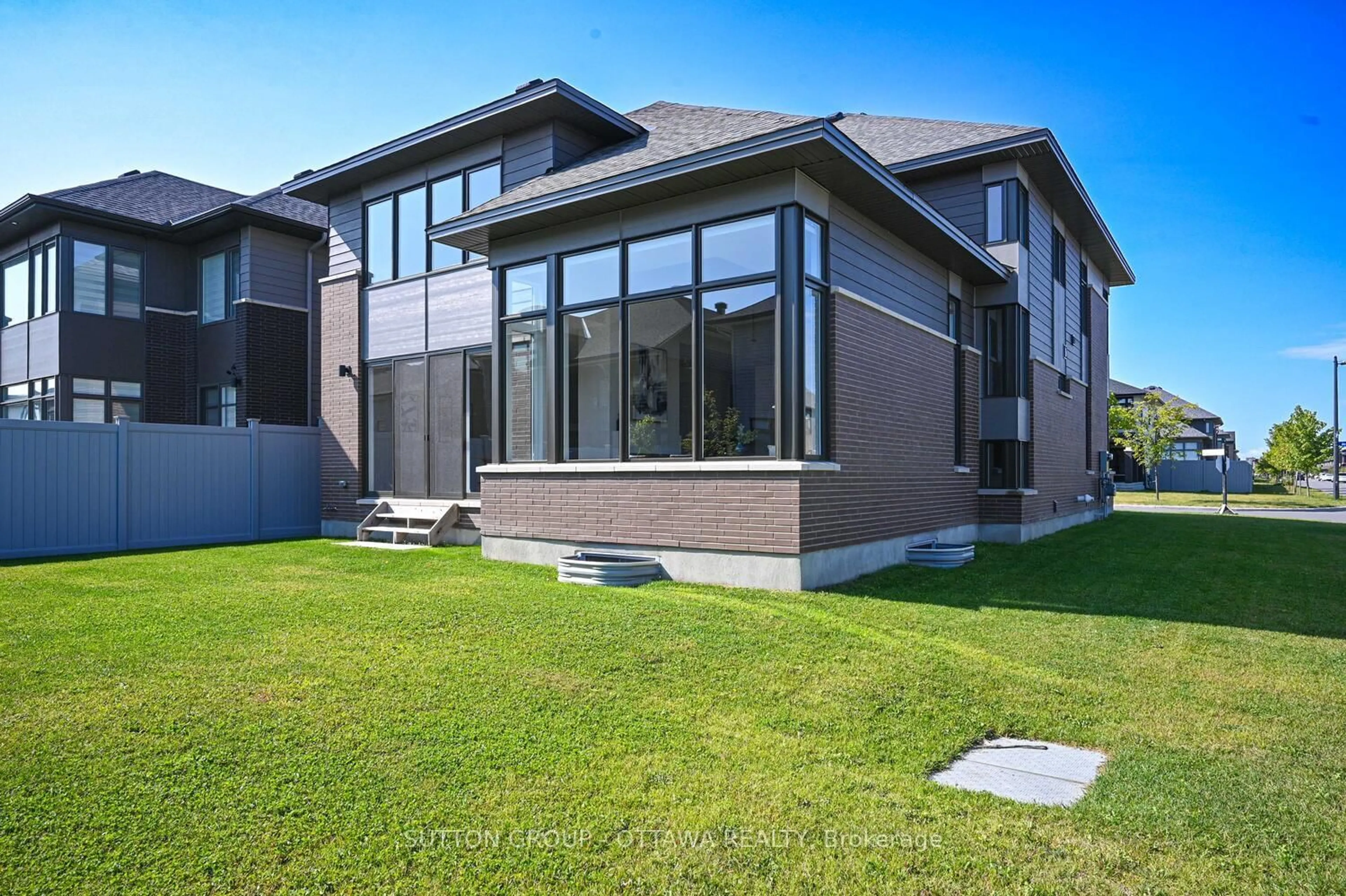 Home with brick exterior material, unknown for 732 Wooler Pl, Ottawa Ontario K1T 0T5