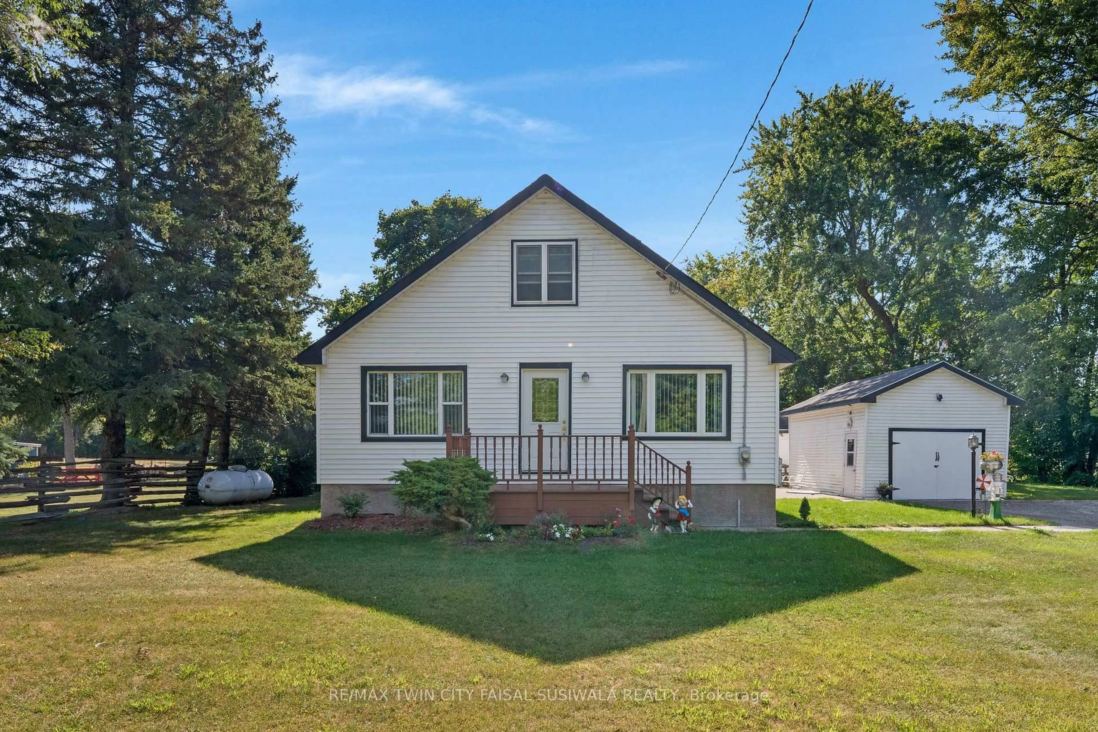 A pic from outside/outdoor area/front of a property/back of a property/a pic from drone, street for 2165 Spragues Rd, North Dumfries Ontario N1R 5S5