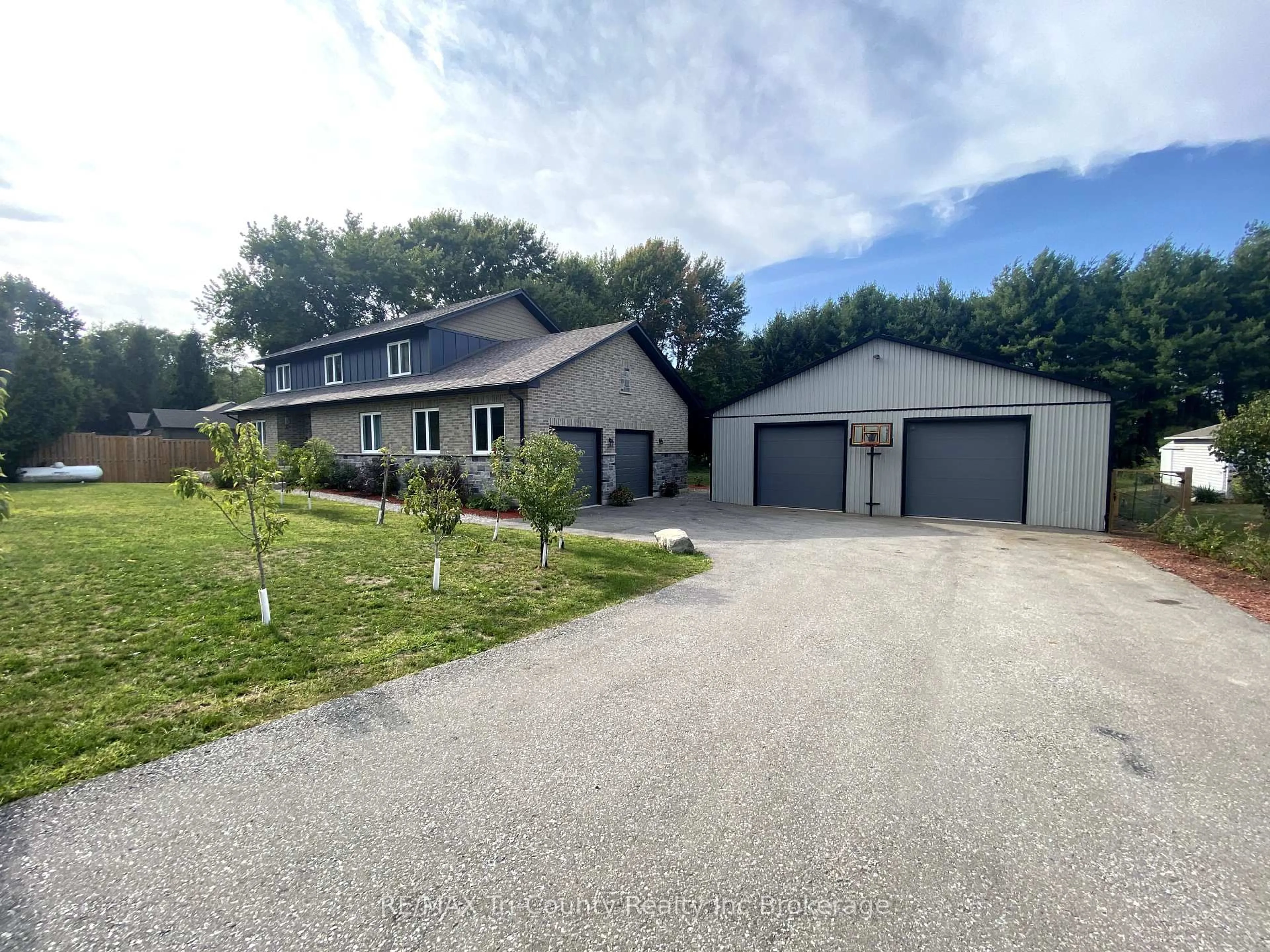 A pic from outside/outdoor area/front of a property/back of a property/a pic from drone, street for 287 24 Highway, Norfolk Ontario N0E 1X0