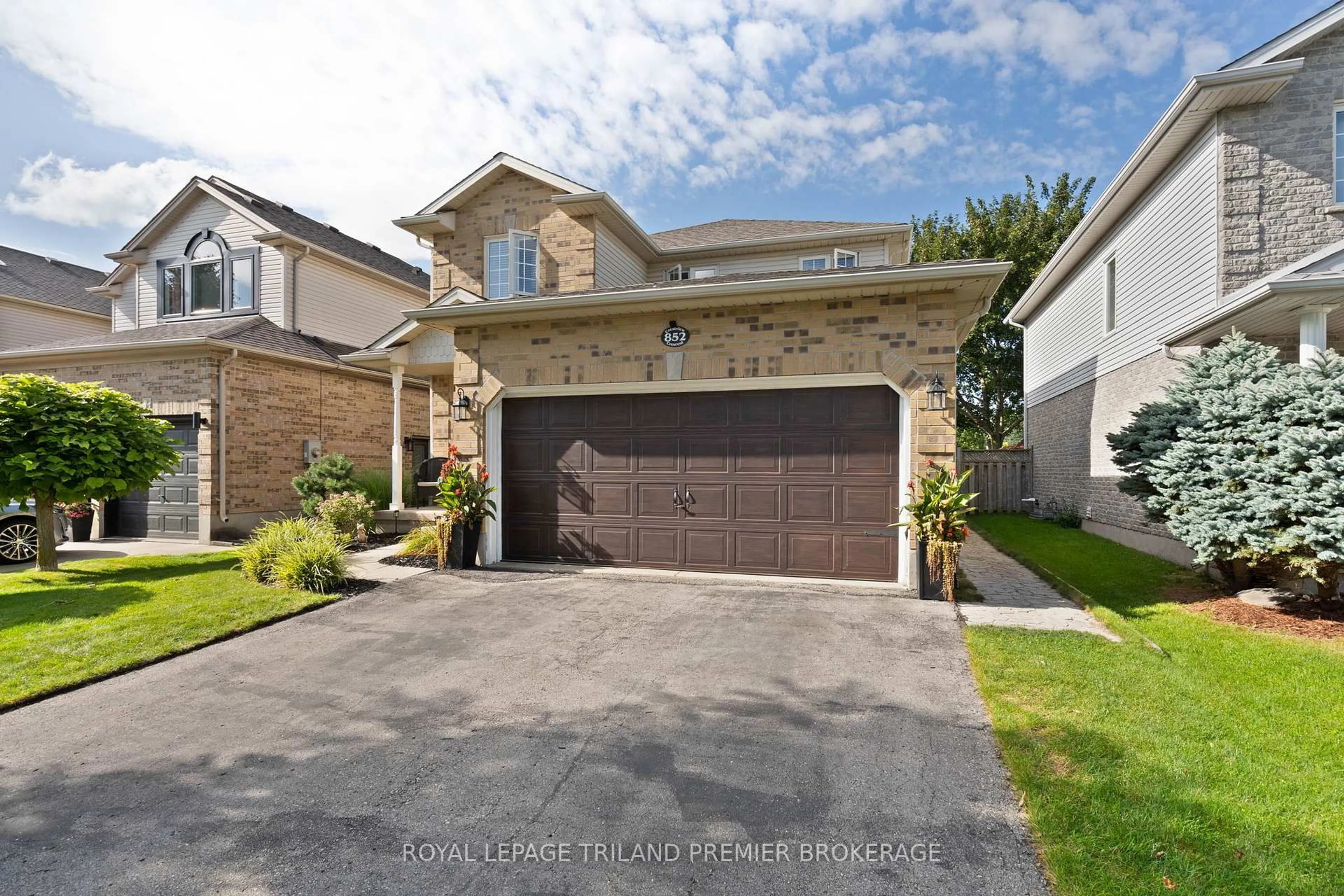 Home with brick exterior material, street for 852 Crestview Cres, London South Ontario N6K 4W9