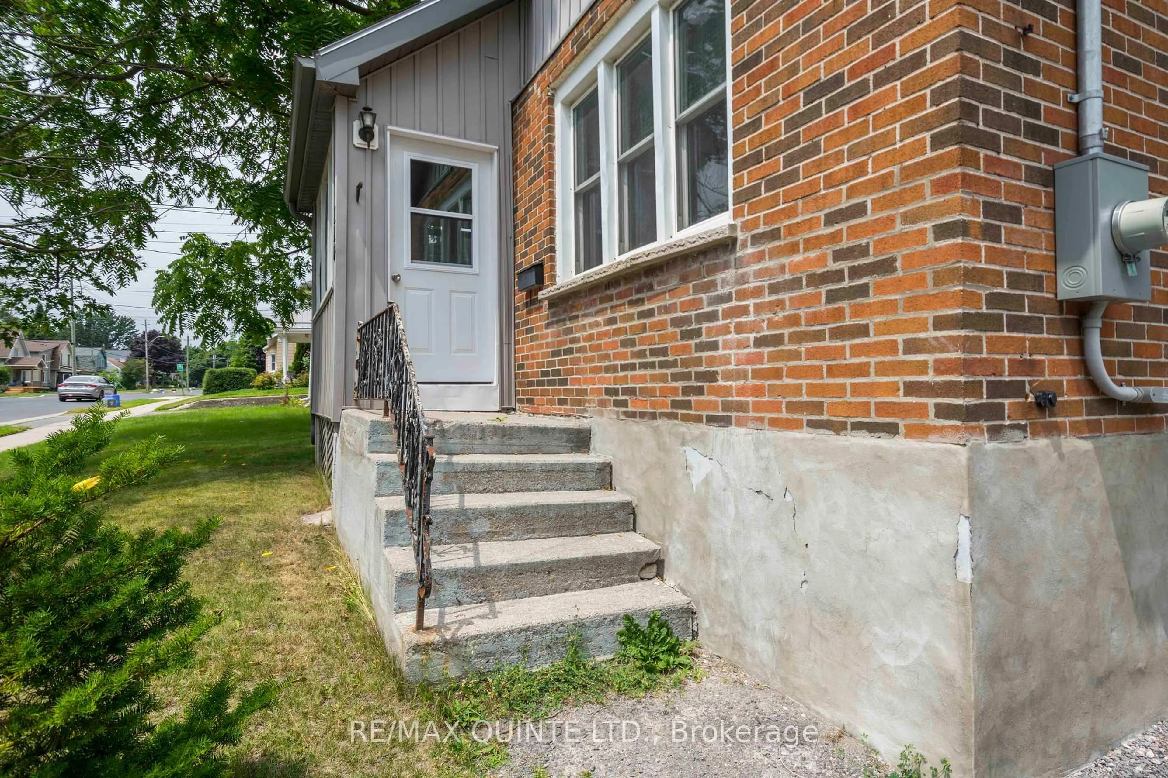 Home with brick exterior material, street for 110 Moira St, Belleville Ontario K8P 1S9