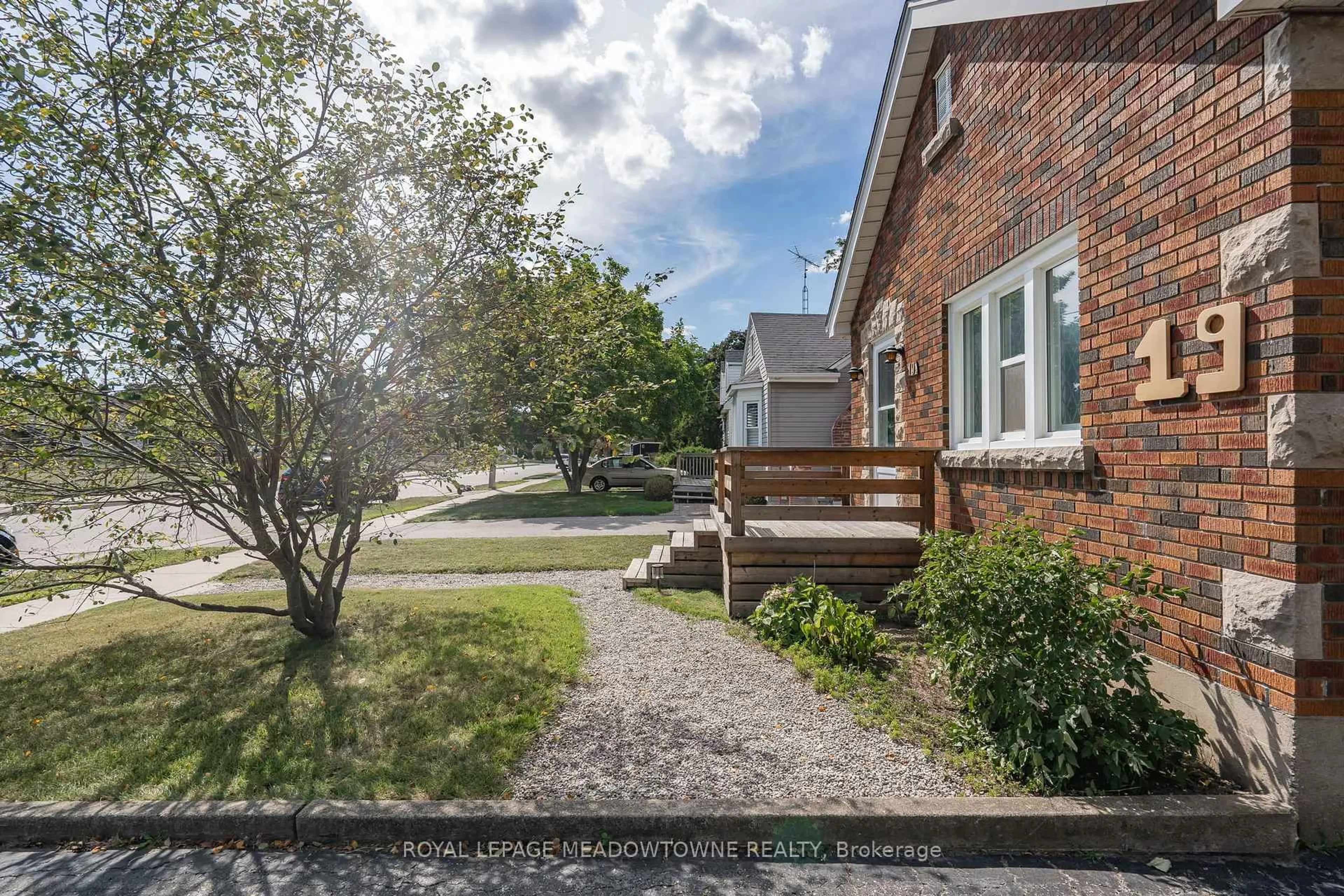 Unknown for 19 Dorothy St, Brantford Ontario N3S 1G7