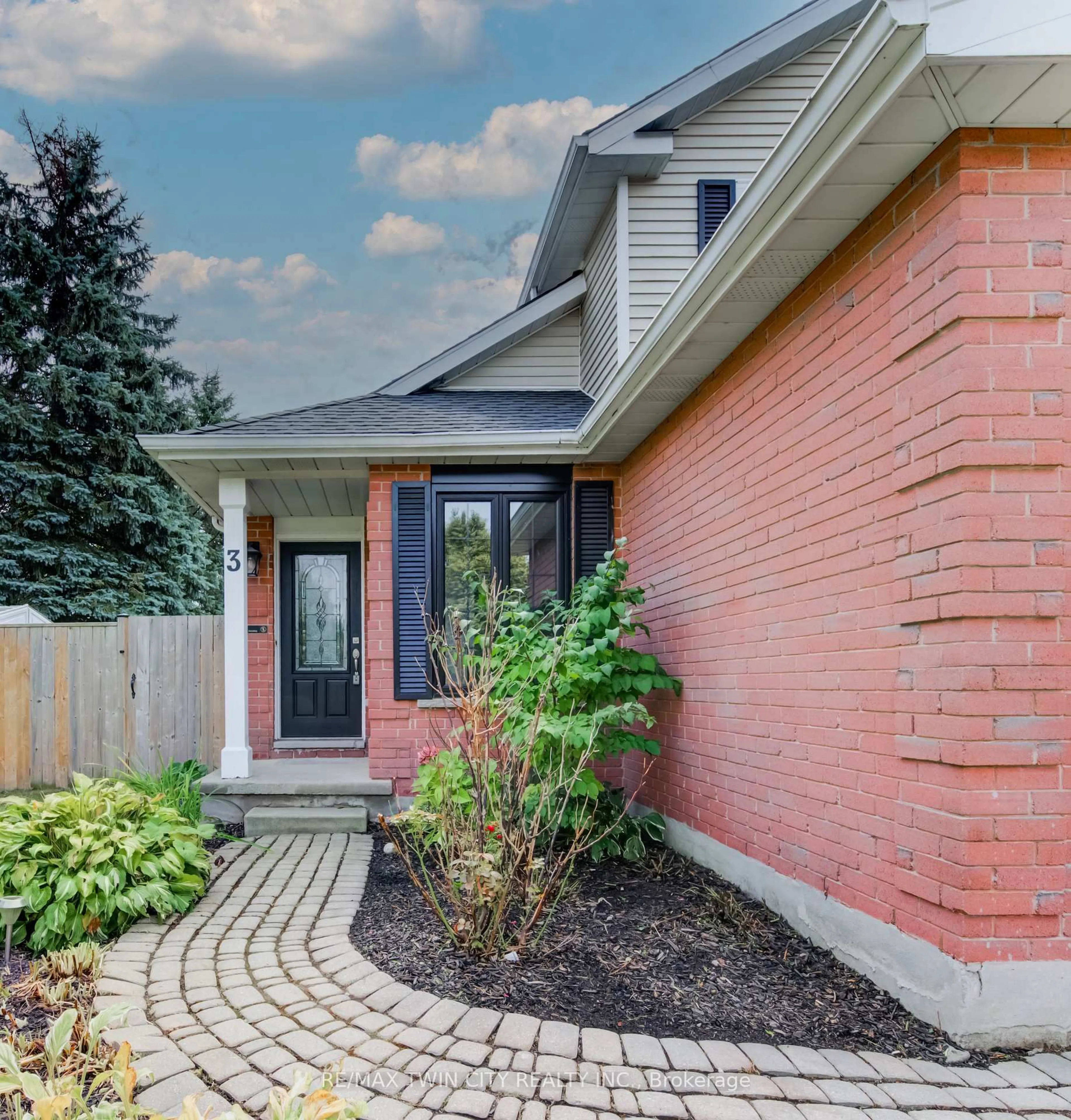 Home with brick exterior material, street for 3 Westview Cres, Kitchener Ontario N2N 2V7