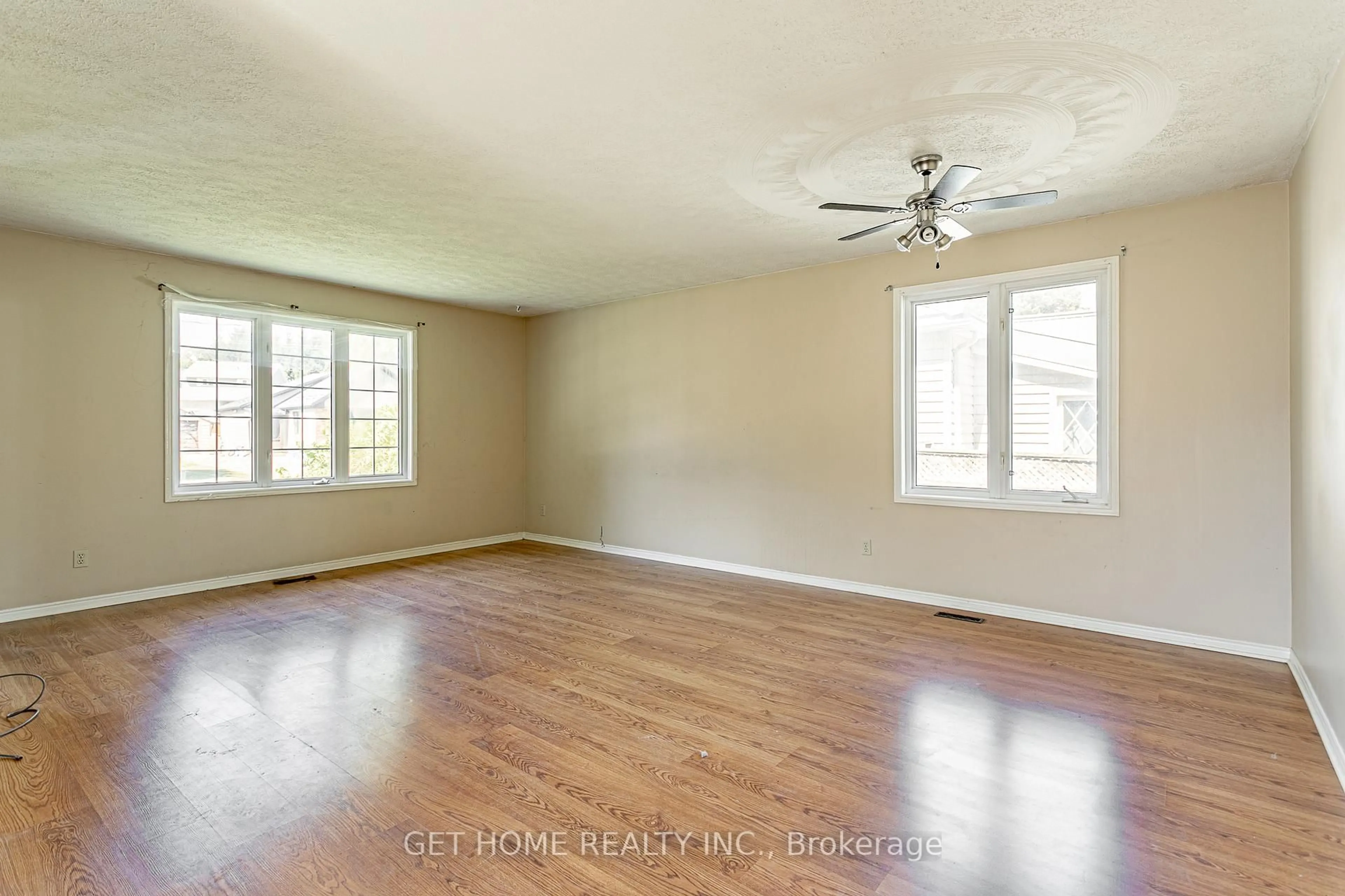 A pic of a room for 210 King Hiram St, Ingersoll Ontario N5C 1L8