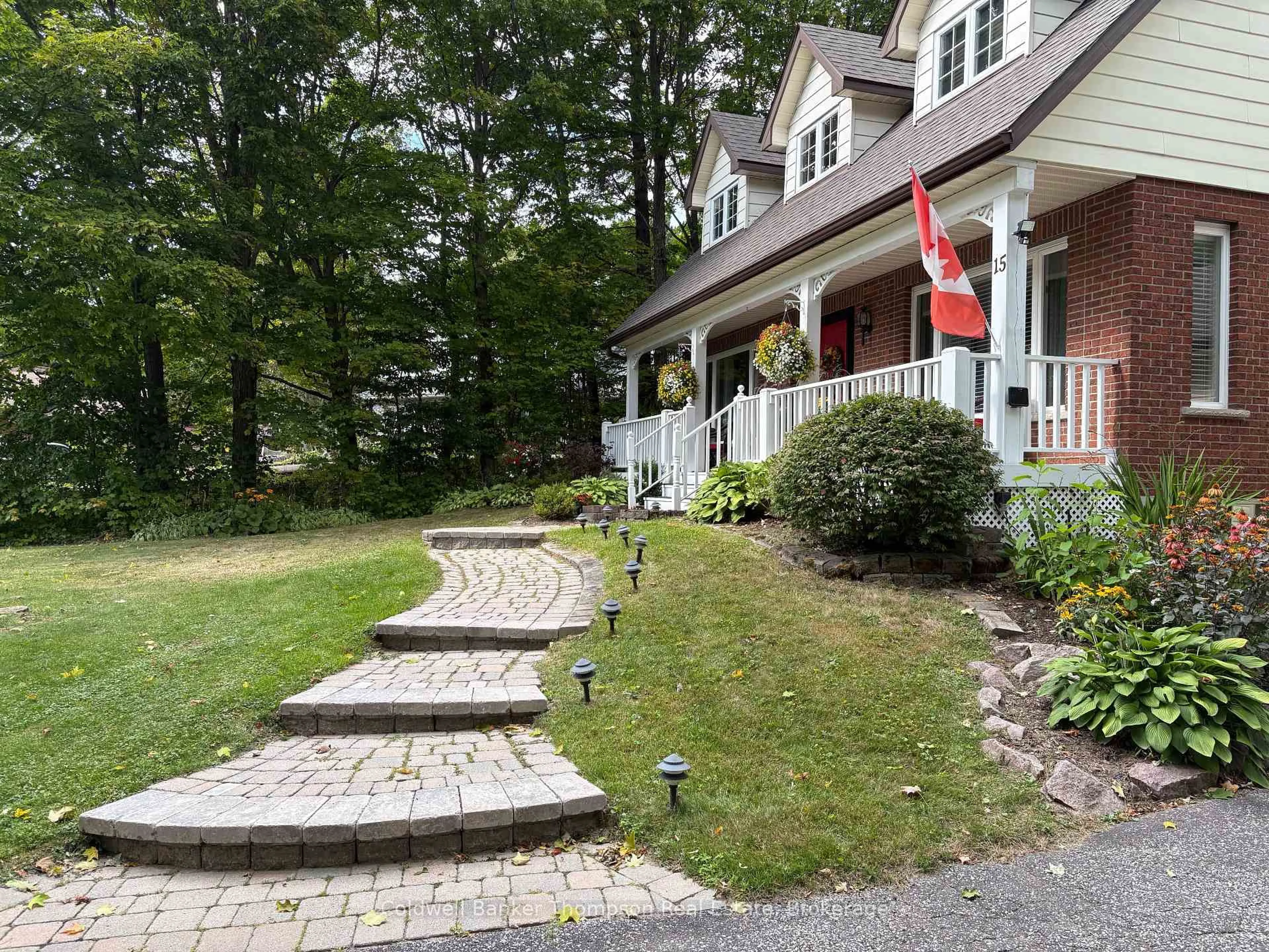 Patio, unknown for 15 Birchwood Dr, Sundridge Ontario P0A 1Z0