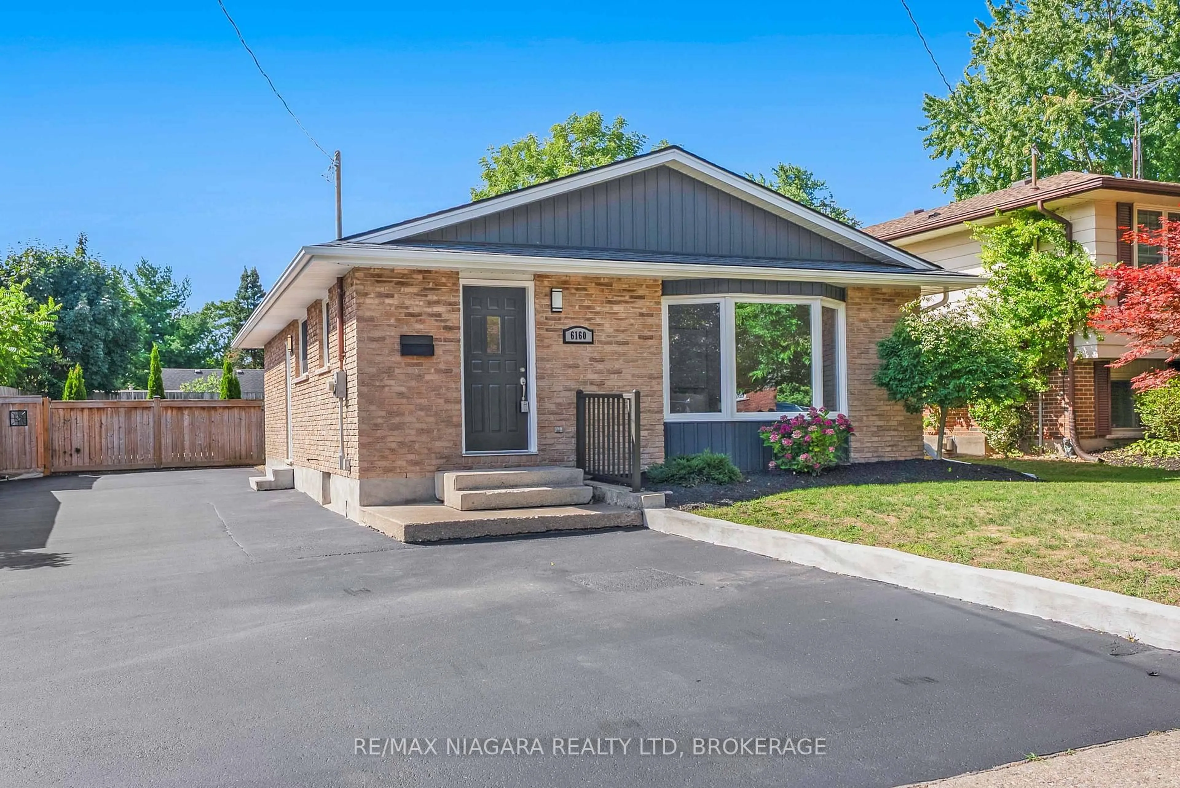 Home with brick exterior material, street for 6160 Church's Lane, Niagara Falls Ontario L2J 3Z7