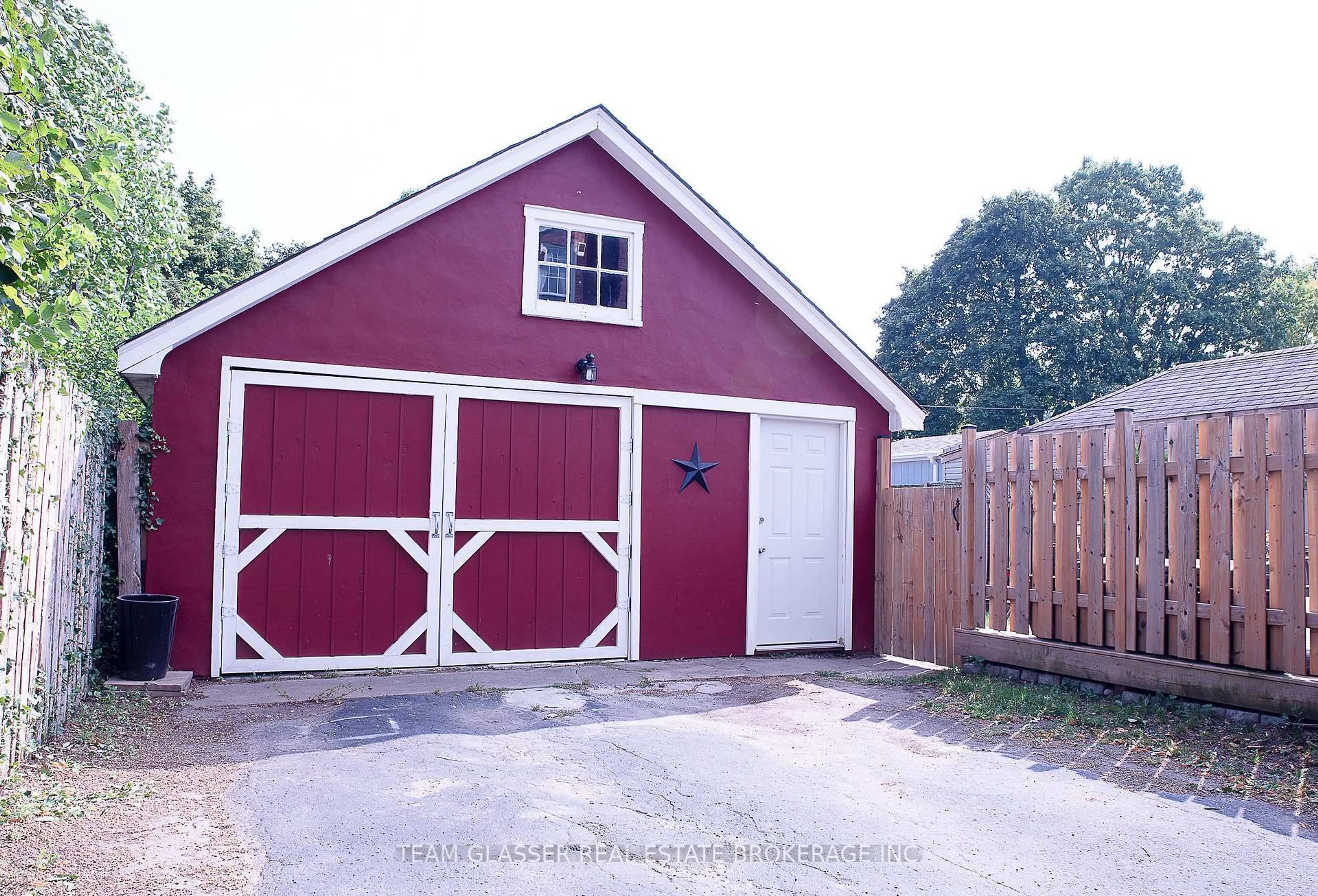 Shed for 530 HALE St, London East Ontario N5W 1G8