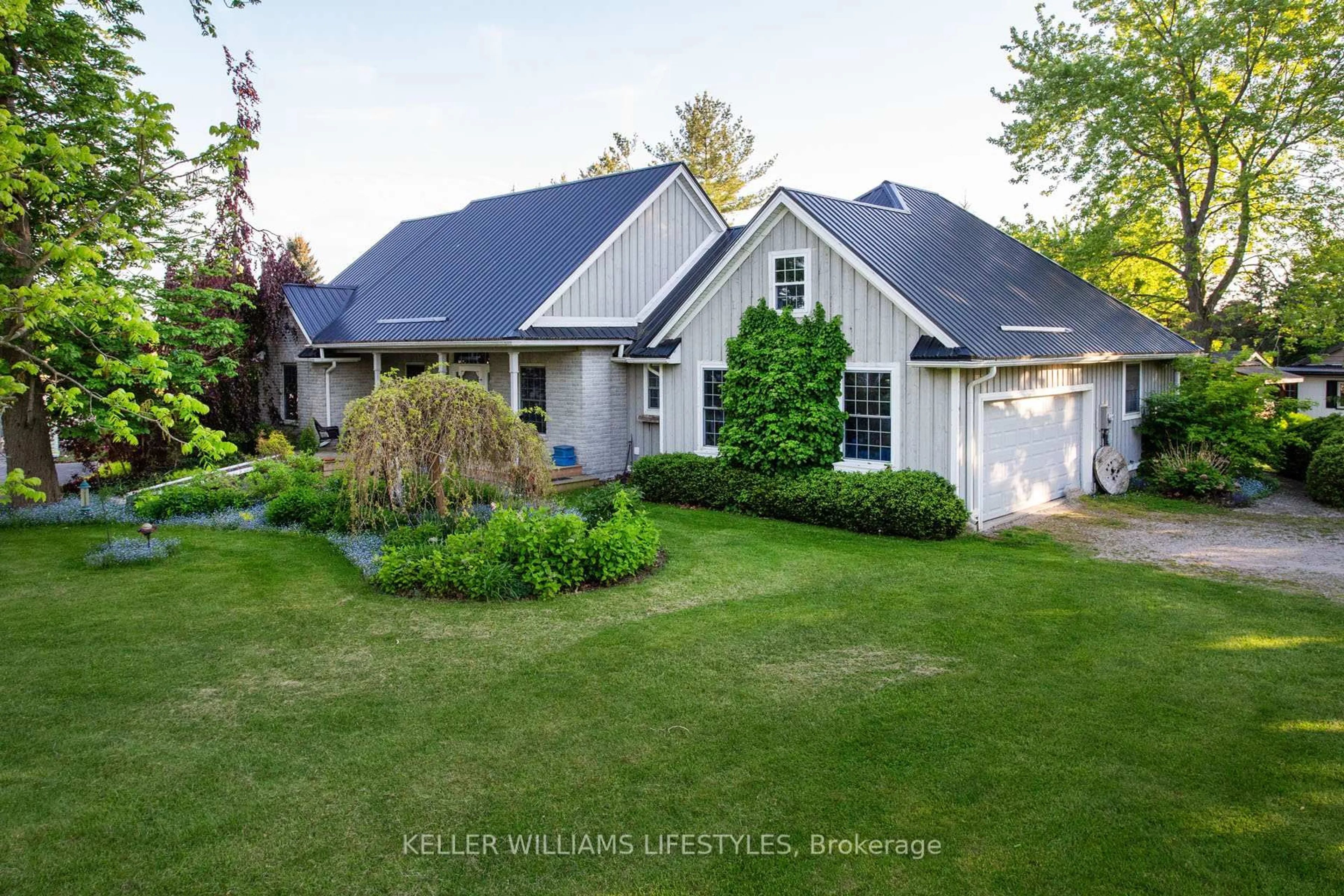 A pic from outside/outdoor area/front of a property/back of a property/a pic from drone, street for 4531 Hamilton Rd, Thames Centre Ontario N0L 1G6