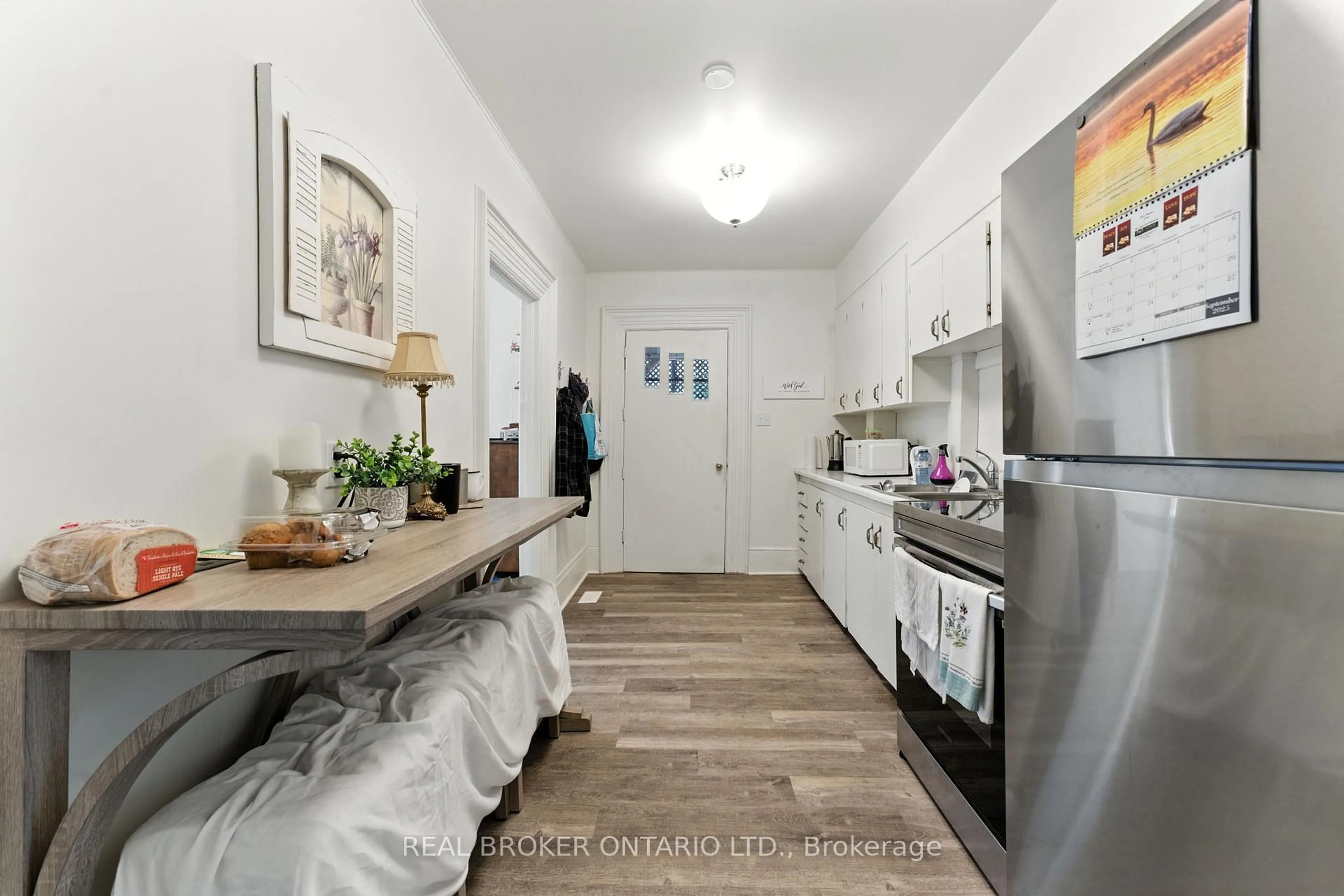 Open concept kitchen, unknown for 396 William St, Norfolk Ontario N4B 2X5