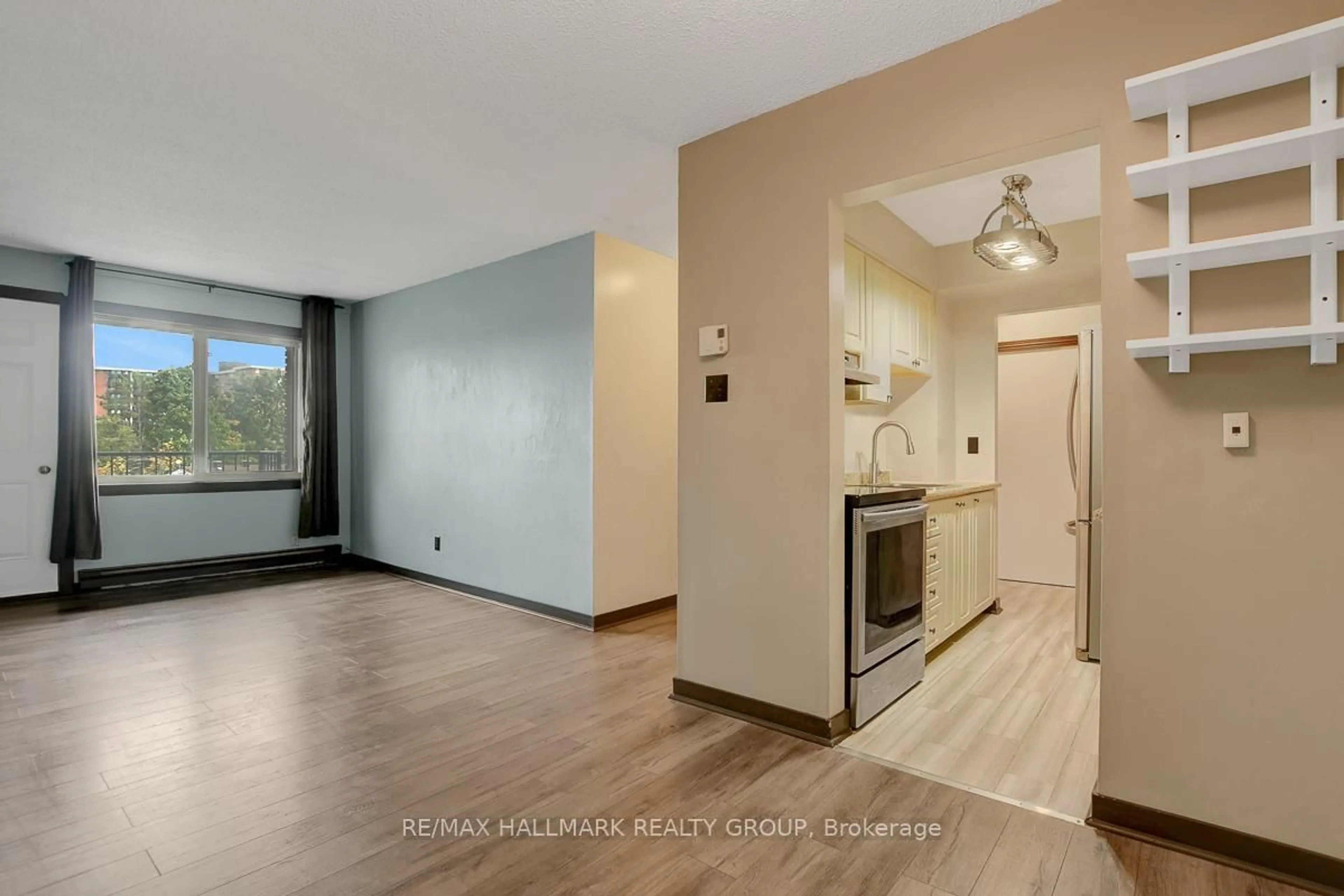 A pic of a room for 2041 Arrowsmith Dr #401C, Ottawa Ontario K1J 7V7