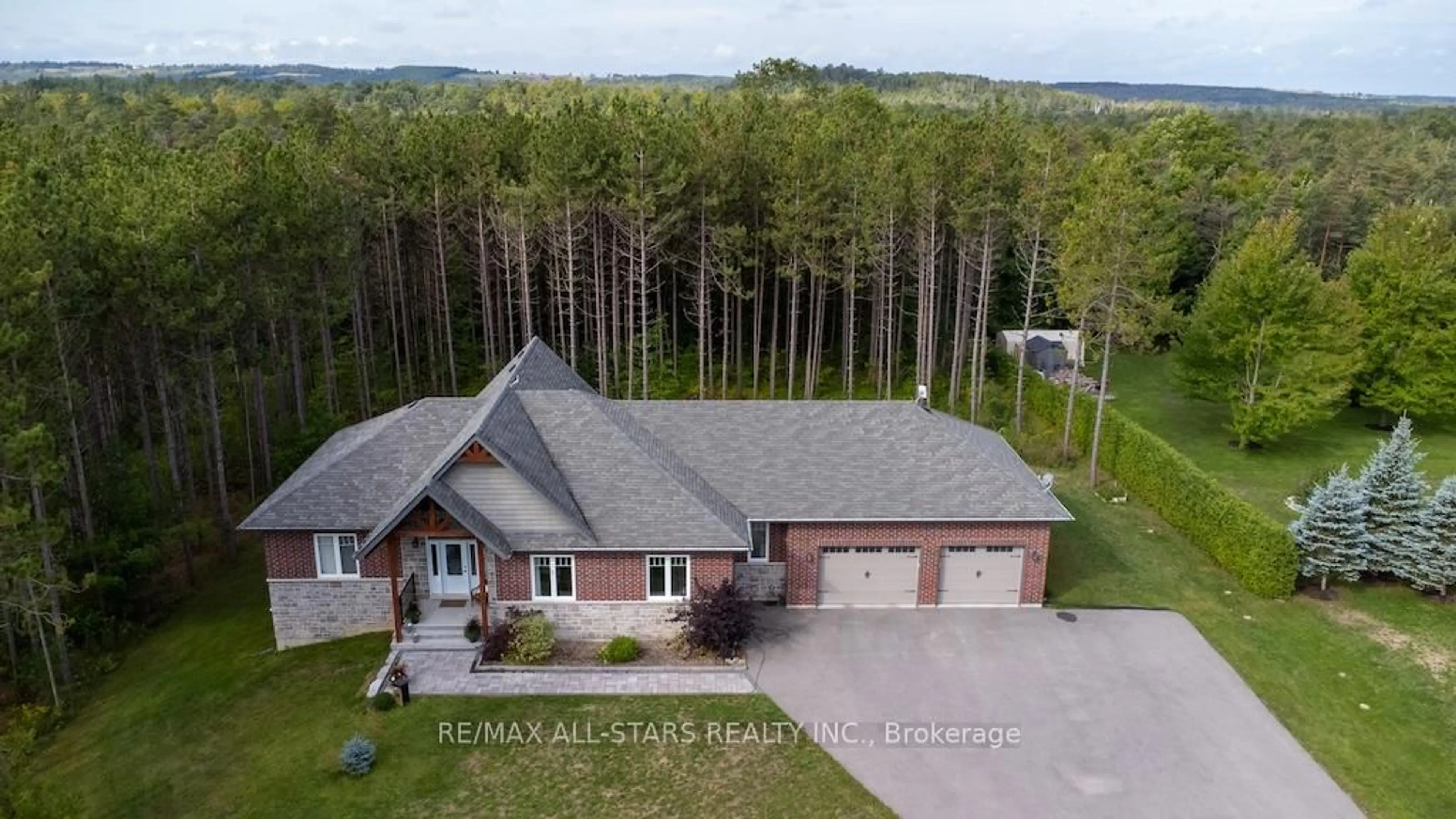A pic from outside/outdoor area/front of a property/back of a property/a pic from drone, unknown for 29 Slalom Dr, Kawartha Lakes Ontario L0A 1A0