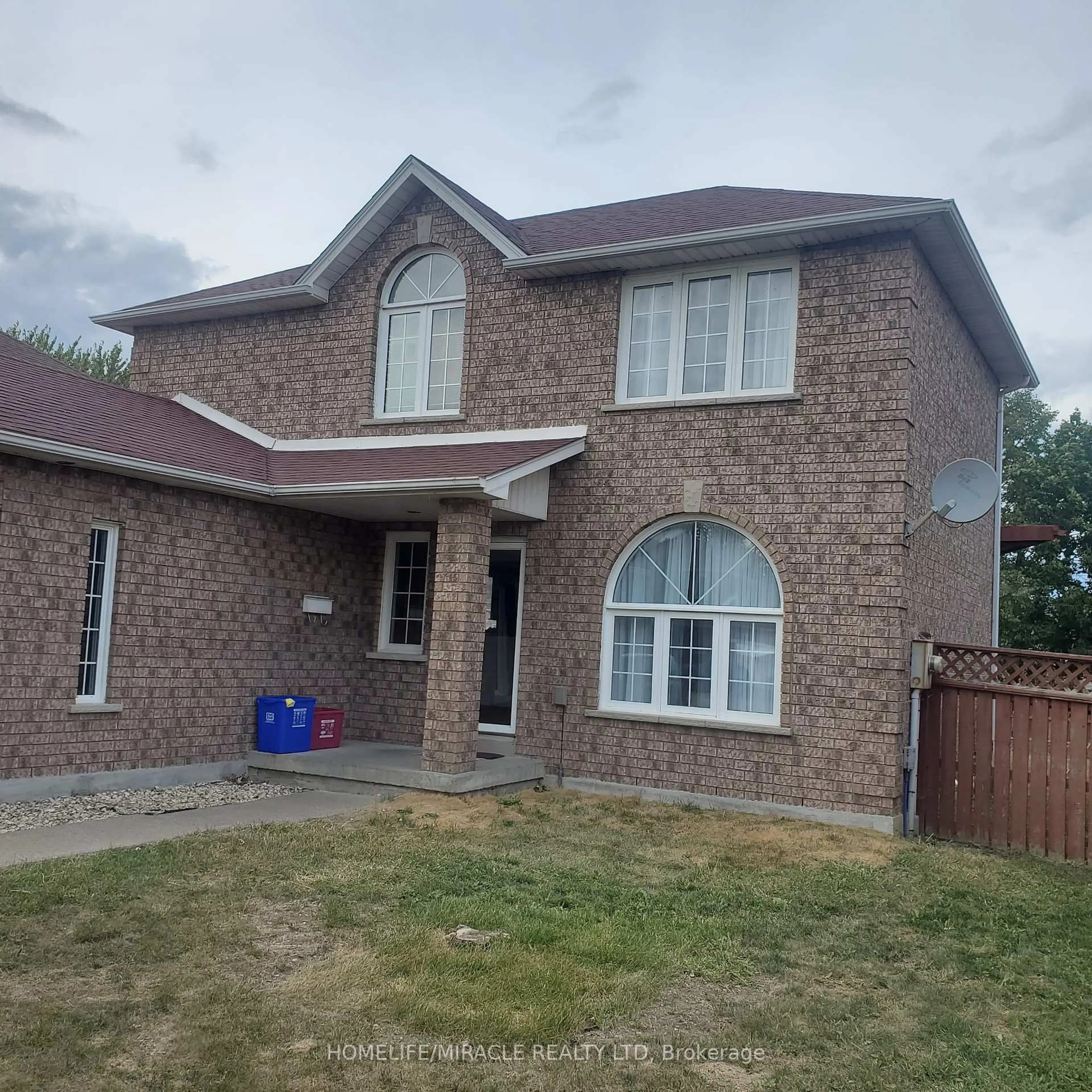 Home with brick exterior material, unknown for 12682 Lanoue St, Windsor Ontario N8N 4S3