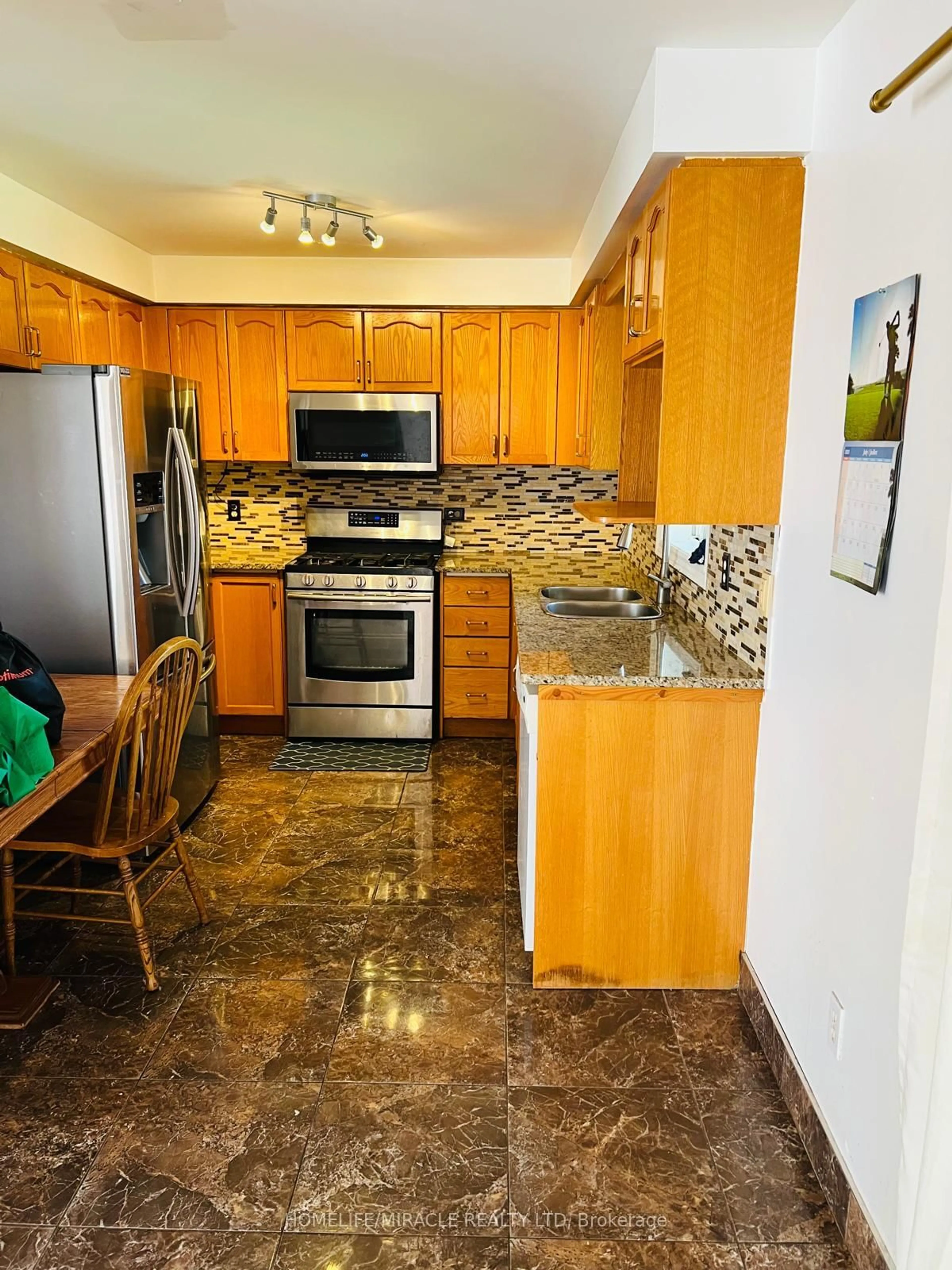 Standard kitchen, ceramic/tile floor for 12682 Lanoue St, Windsor Ontario N8N 4S3