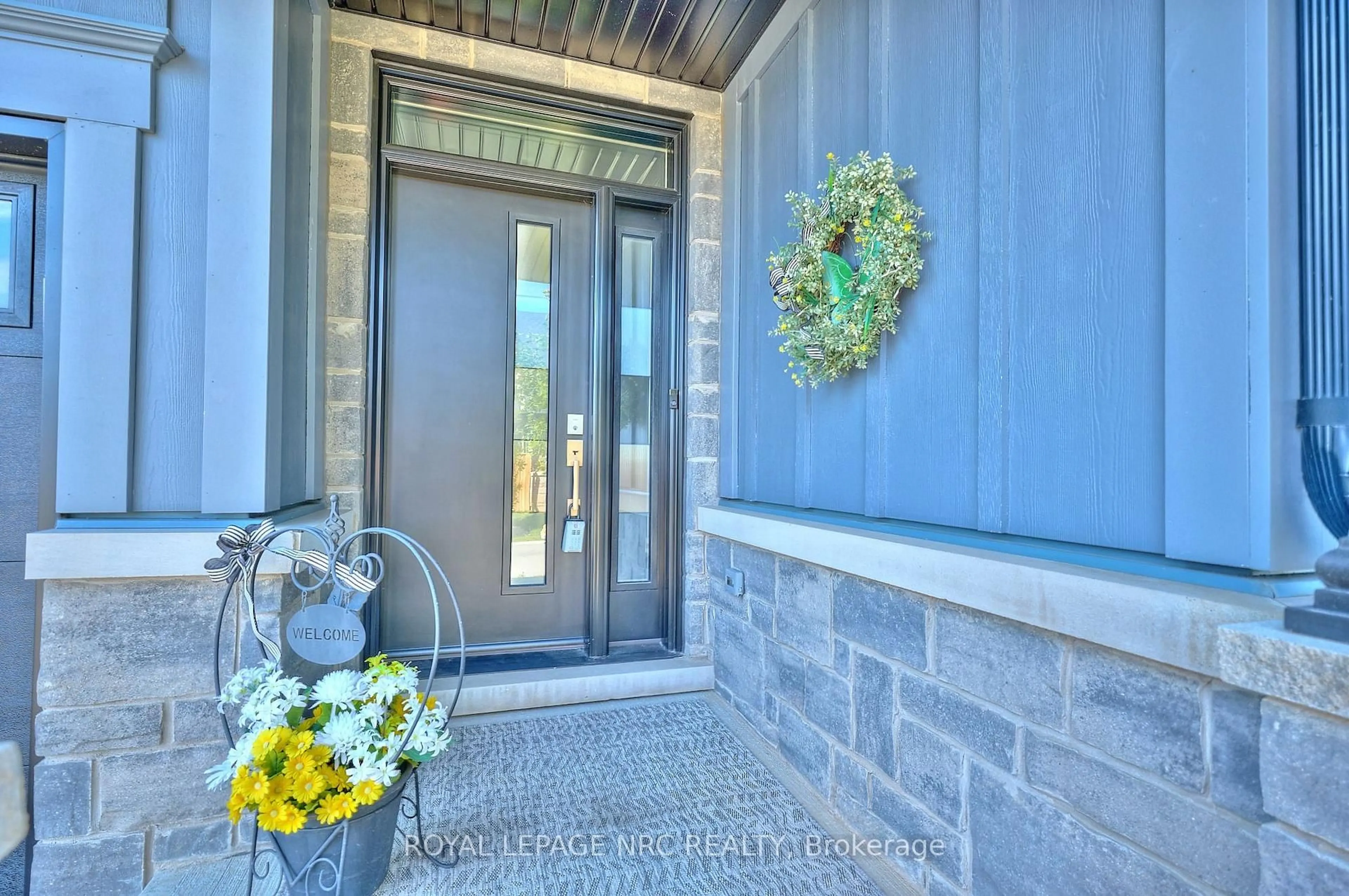 Indoor entryway for 154 PORT ROBINSON Rd #54, Pelham Ontario L0S 1E6