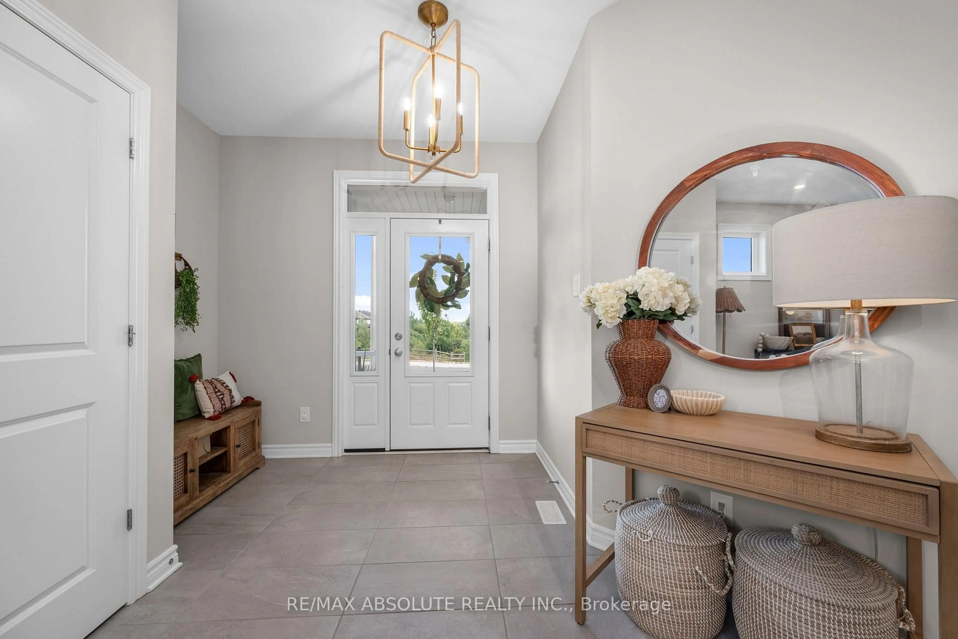 Indoor entryway for 177 Hickstead Way, Stittsville Ontario K2S 2B5