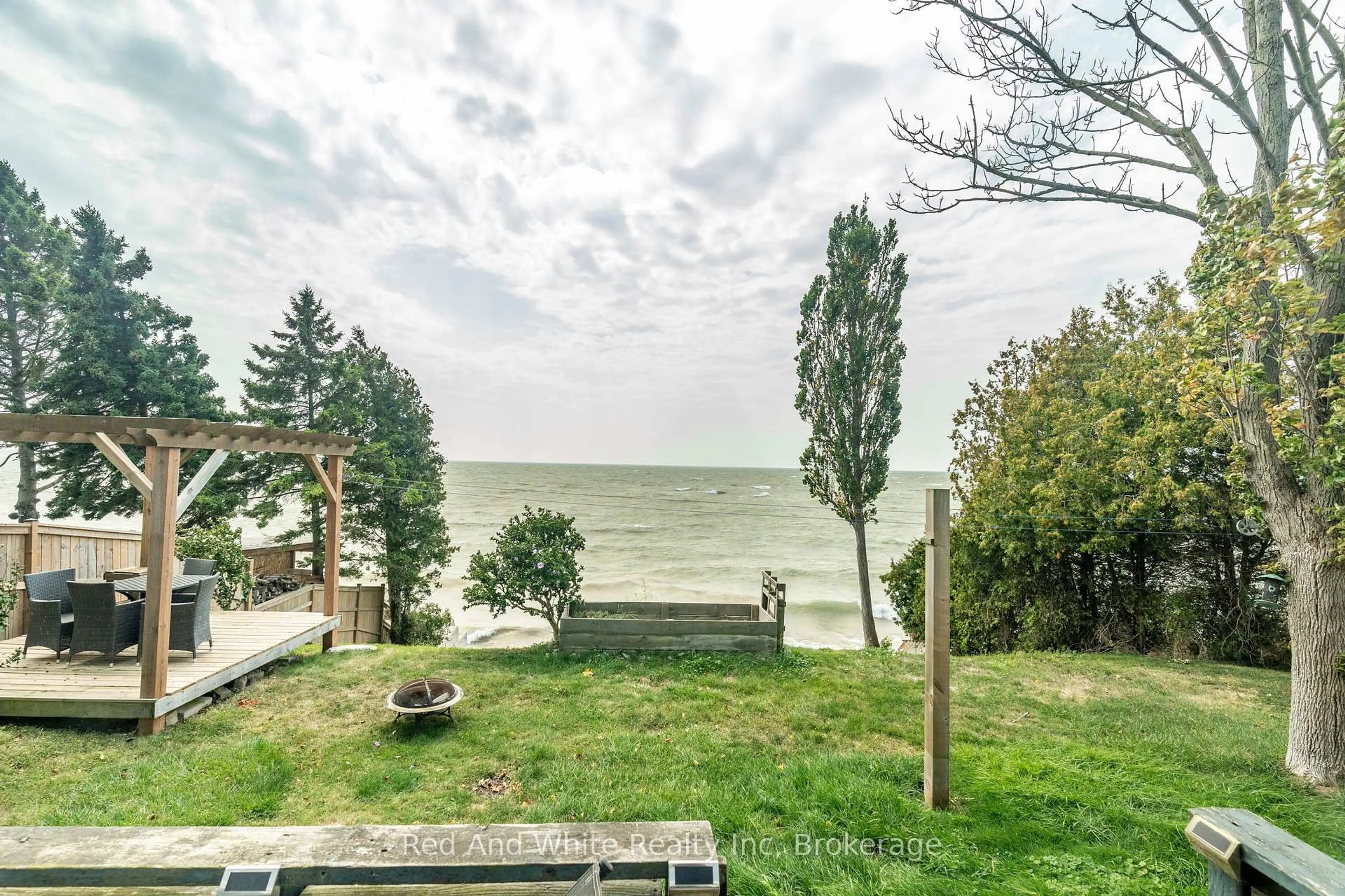 A pic from outside/outdoor area/front of a property/back of a property/a pic from drone, water/lake/river/ocean view for 22 Erieview Lane, Haldimand Ontario N0A 1L0