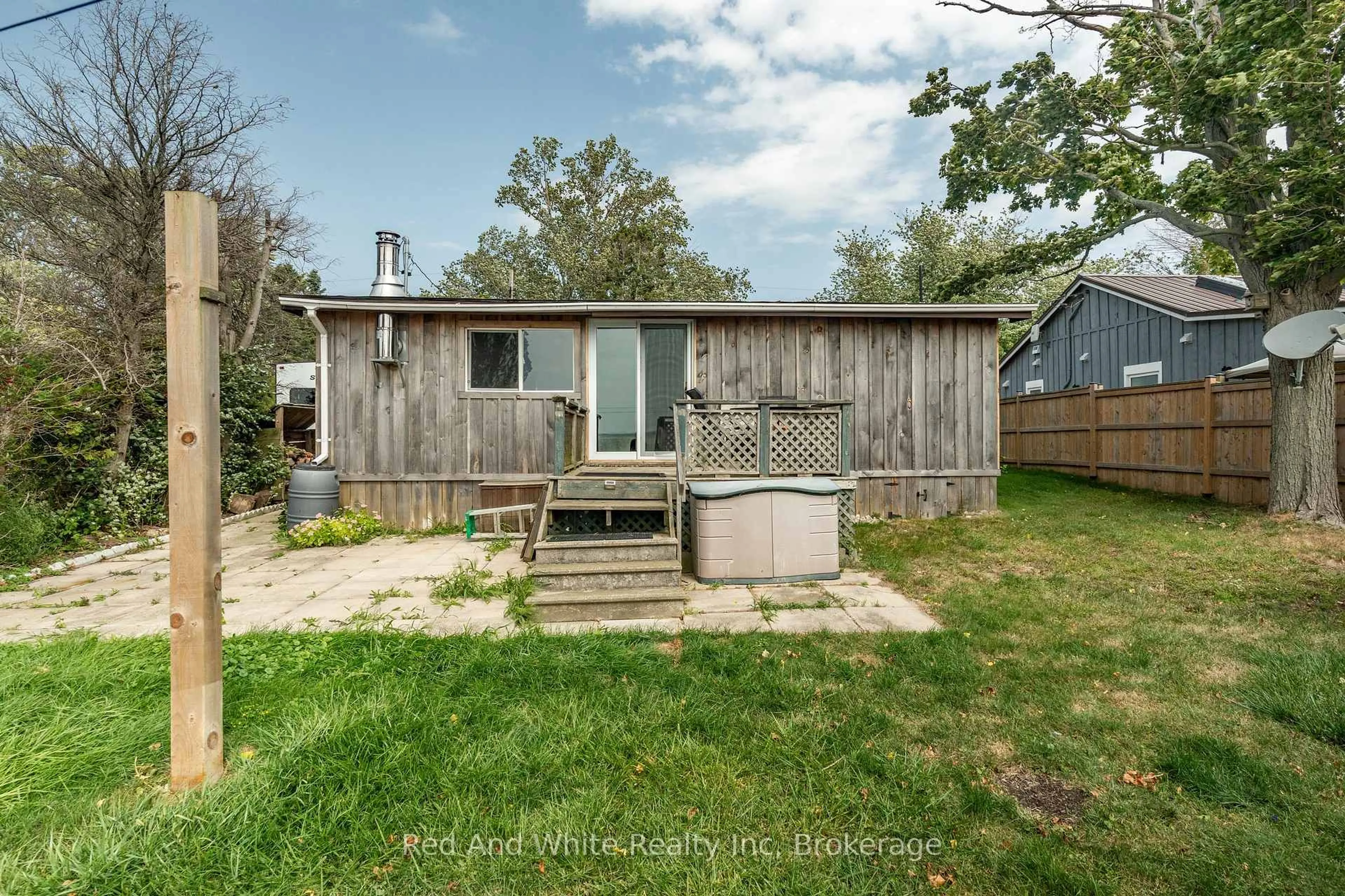 Shed for 22 Erieview Lane, Haldimand Ontario N0A 1L0