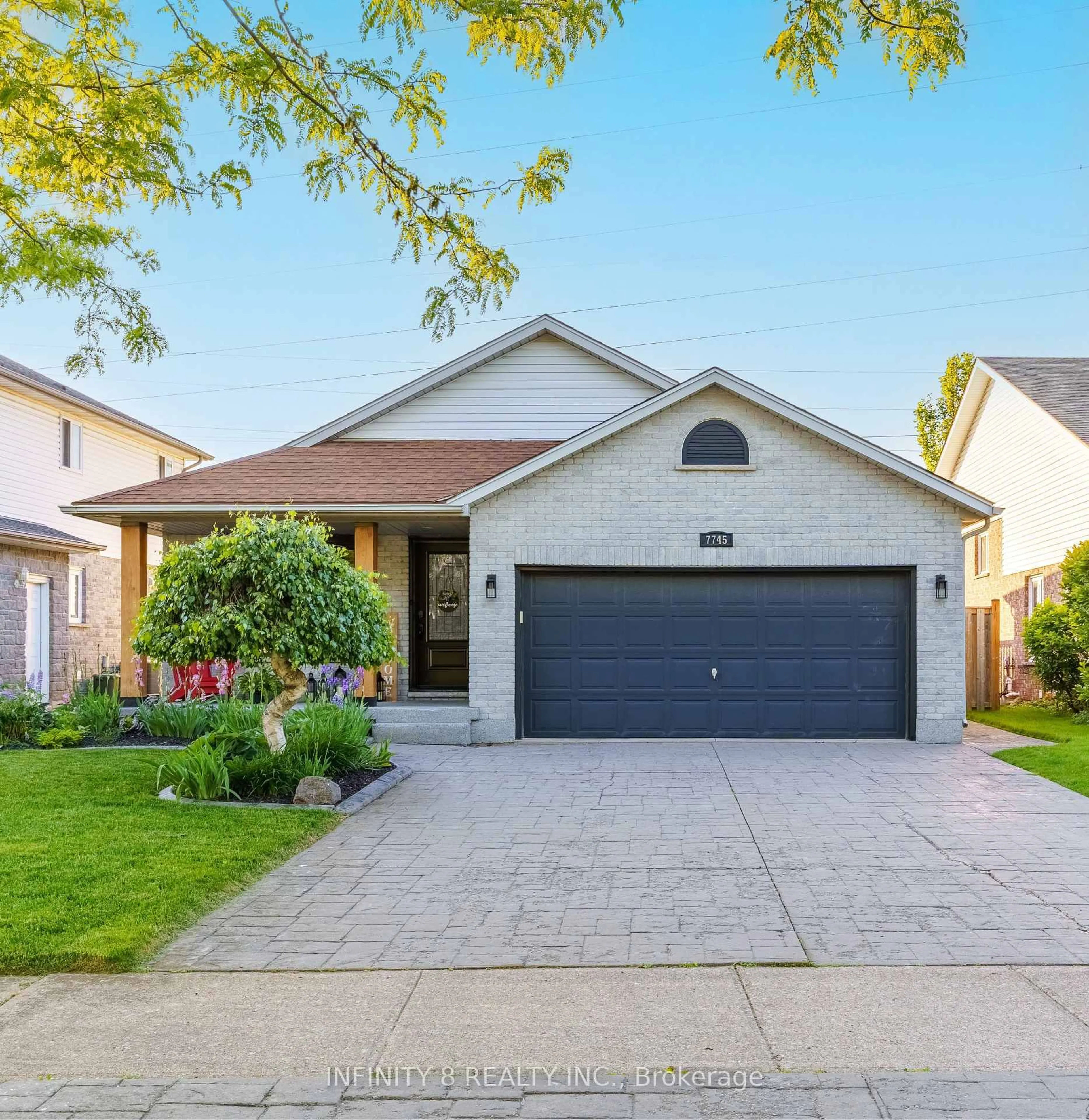 Home with vinyl exterior material, street for 7745 Bishop Ave, Niagara Falls Ontario L2H 3G2