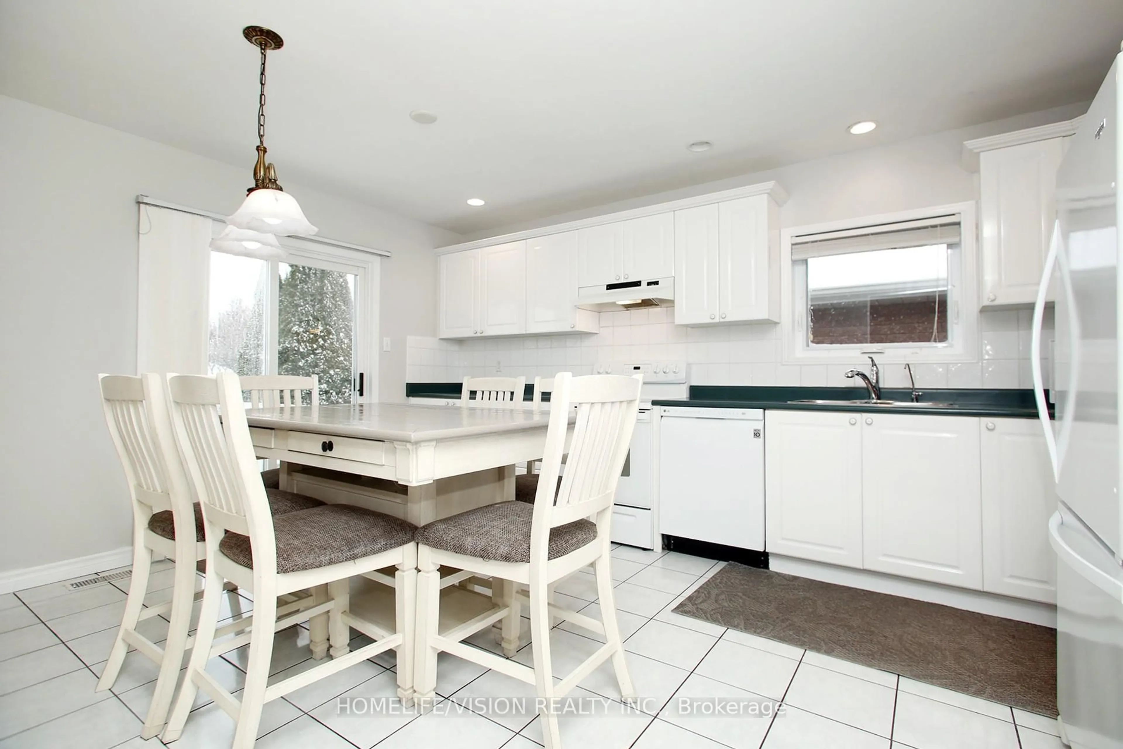 Open concept kitchen, ceramic/tile floor for 1105 Tillison Ave, Cobourg Ontario K9A 5N4