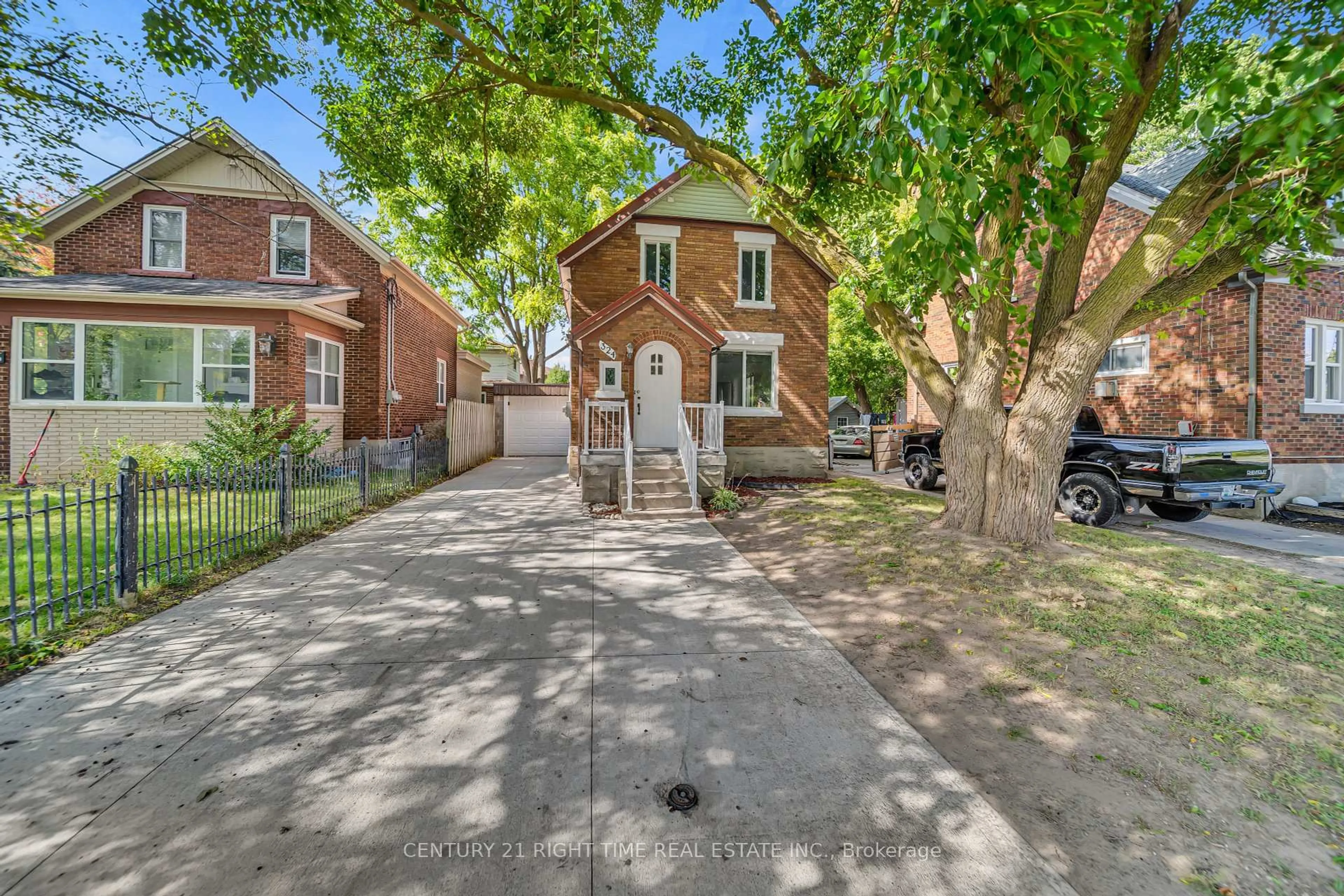 Unknown for 324 VICTORIA St, Kitchener Ontario N2M 3A3