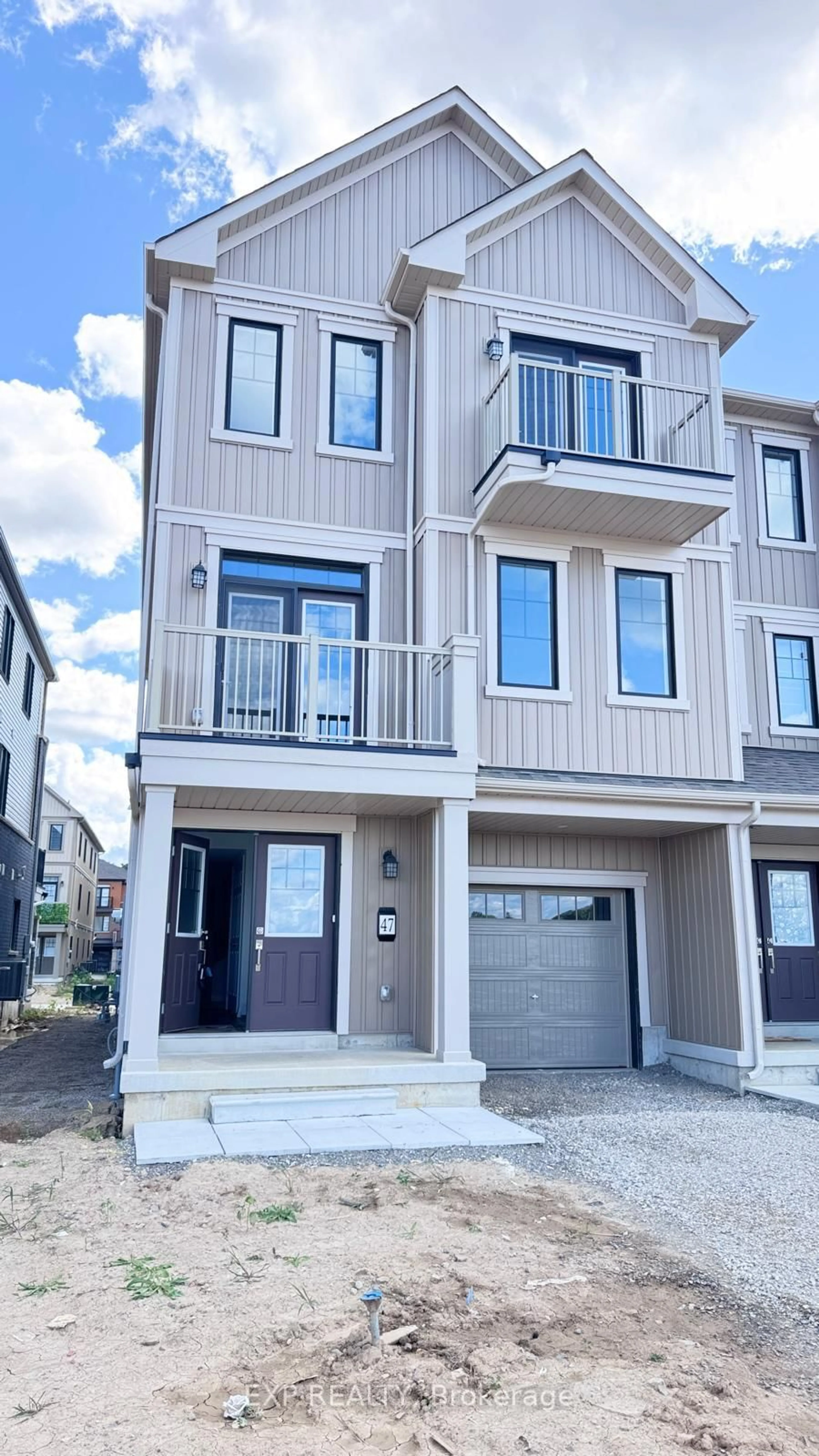 Home with vinyl exterior material, street for 47 Stanley Ave Cres, Haldimand Ontario N3W 0J5