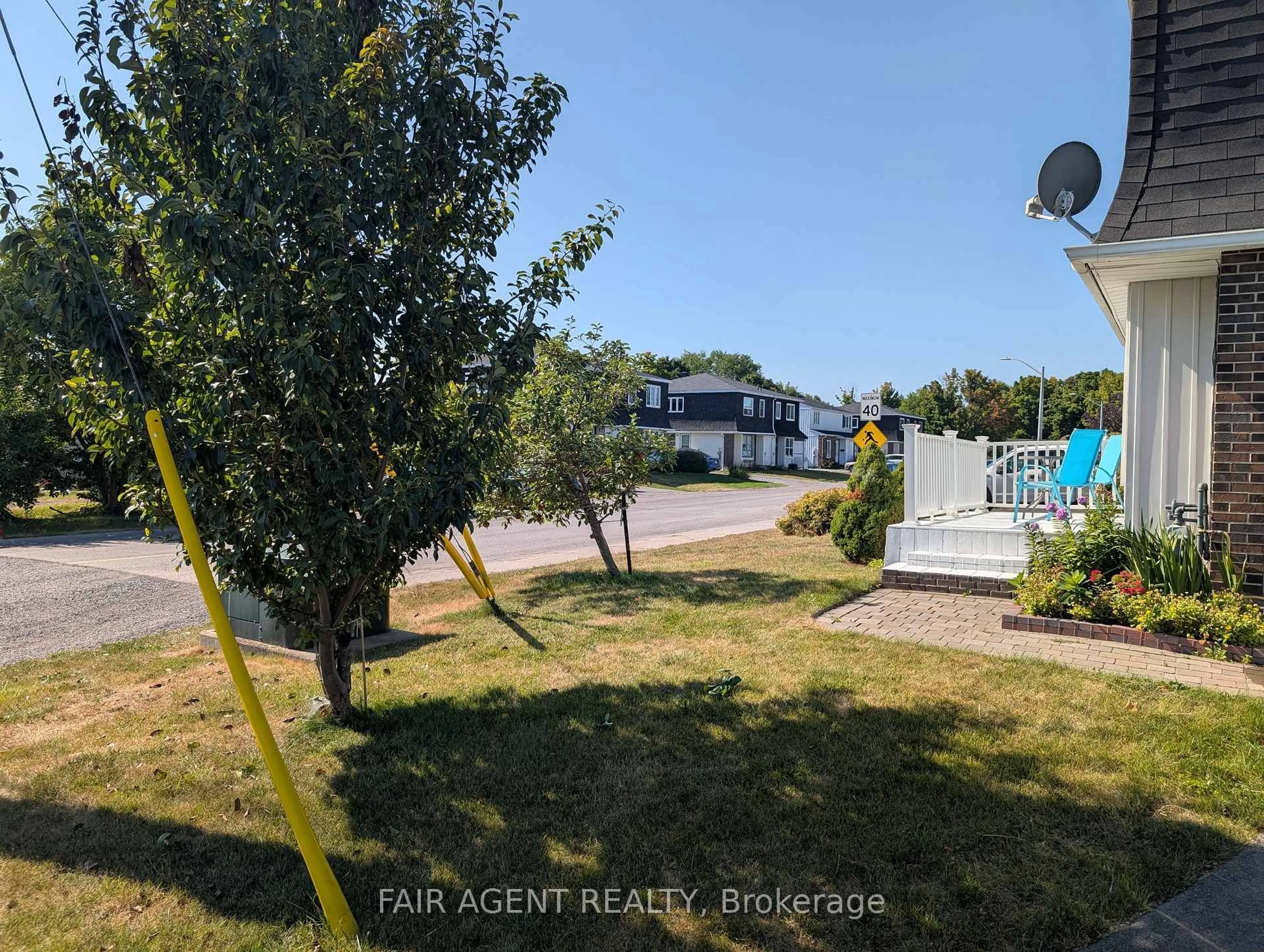 A pic from outside/outdoor area/front of a property/back of a property/a pic from drone, street for 167 EDWARD St, Arnprior Ontario K7S 2X3