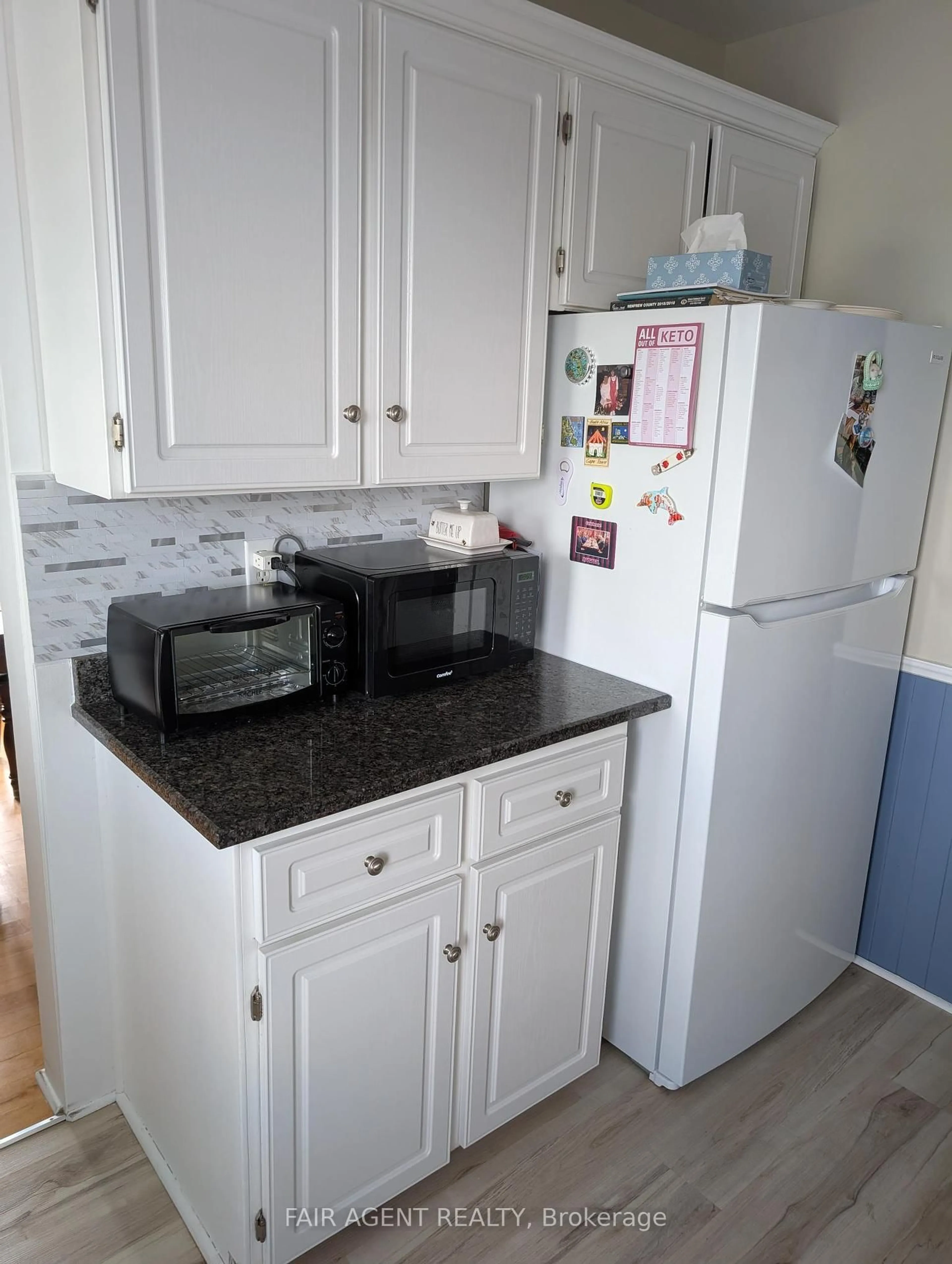 Standard kitchen, ceramic/tile floor for 167 EDWARD St, Arnprior Ontario K7S 2X3
