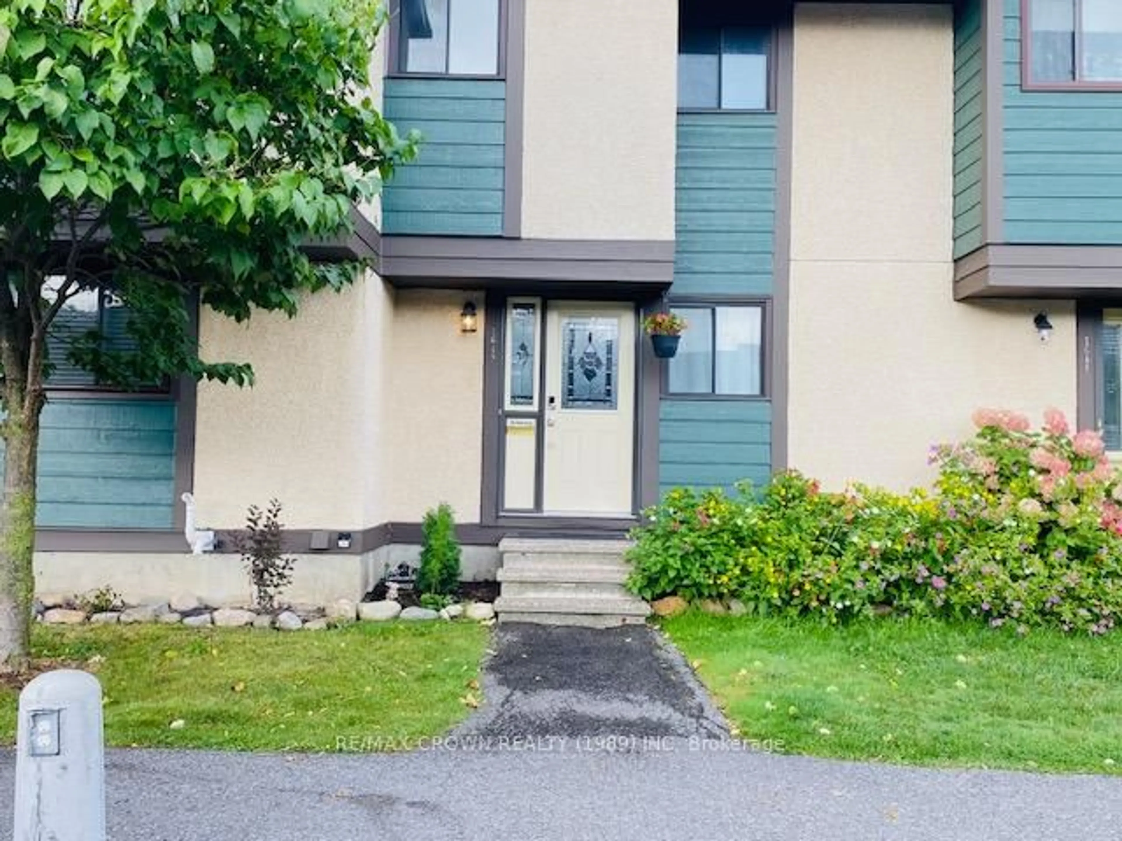 Unknown for 1649 Meadowbrook Rd #28, Ottawa Ontario K1B 4W6