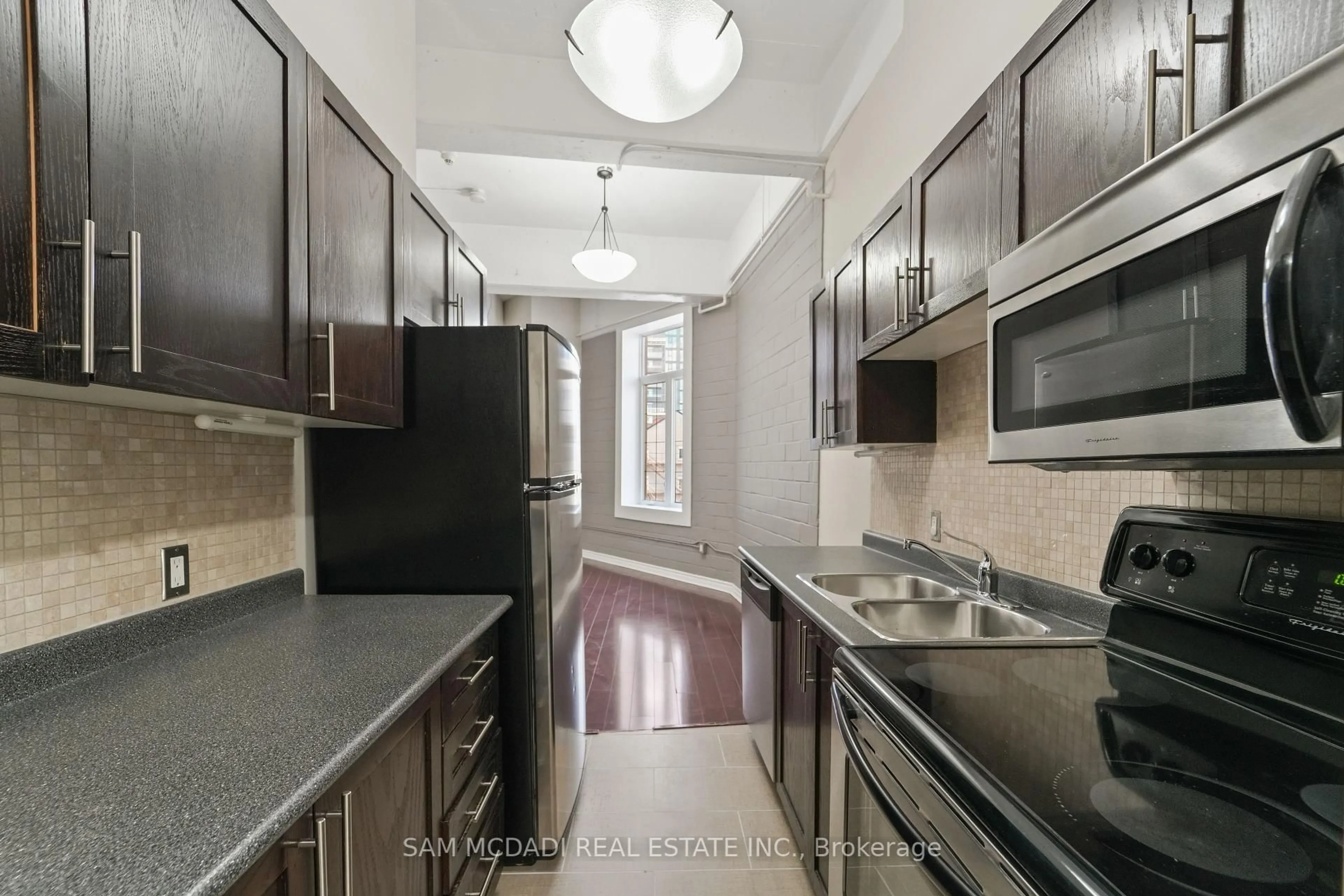 Standard kitchen, unknown for 80 King William St #301, Hamilton Ontario L8R 0A1