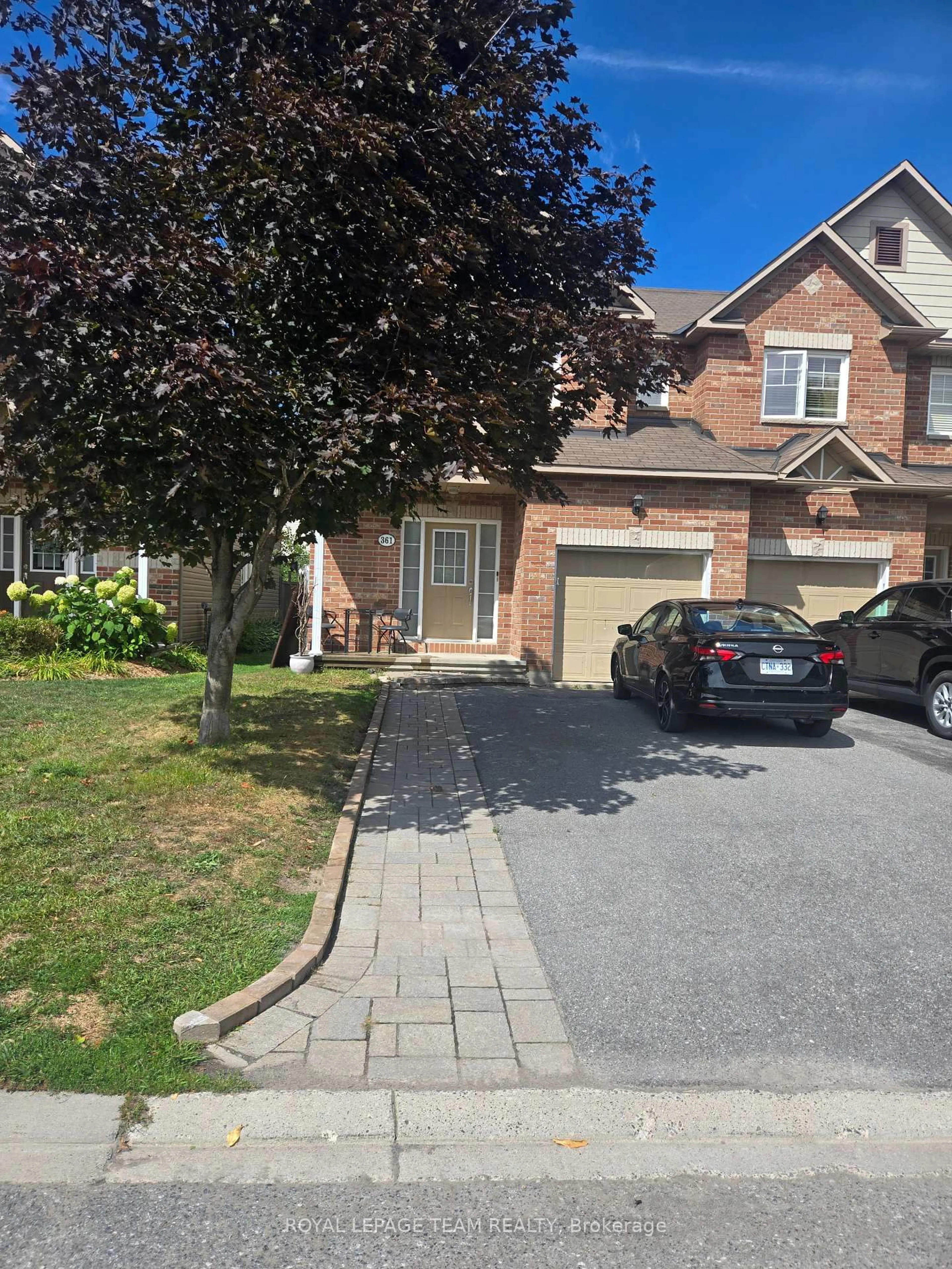 A pic from outside/outdoor area/front of a property/back of a property/a pic from drone, street for 361 CELTIC RIDGE Cres, Ottawa Ontario K2W 0B6