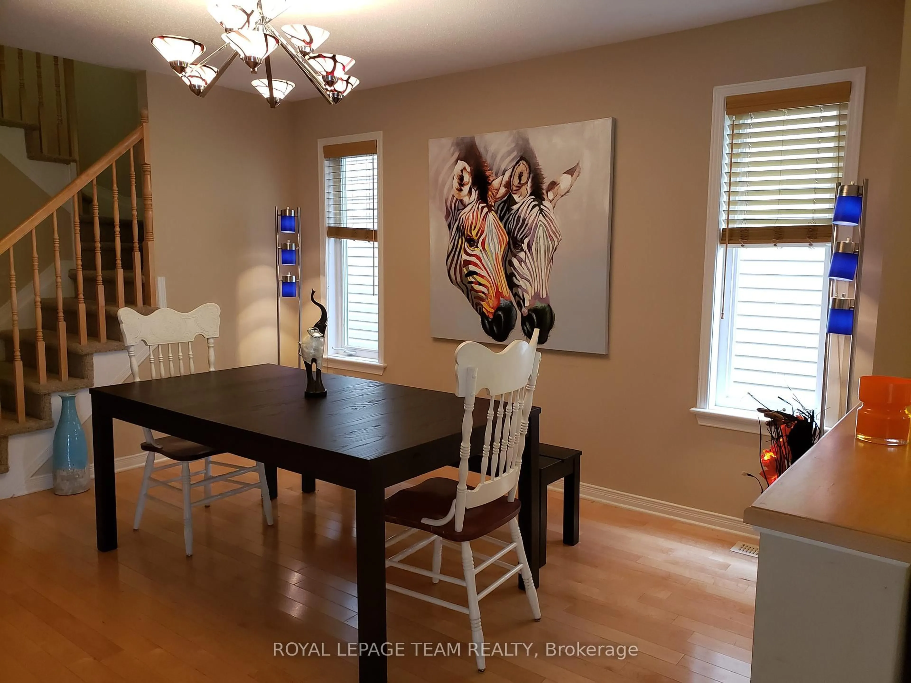 Dining room, wood/laminate floor for 361 CELTIC RIDGE Cres, Ottawa Ontario K2W 0B6