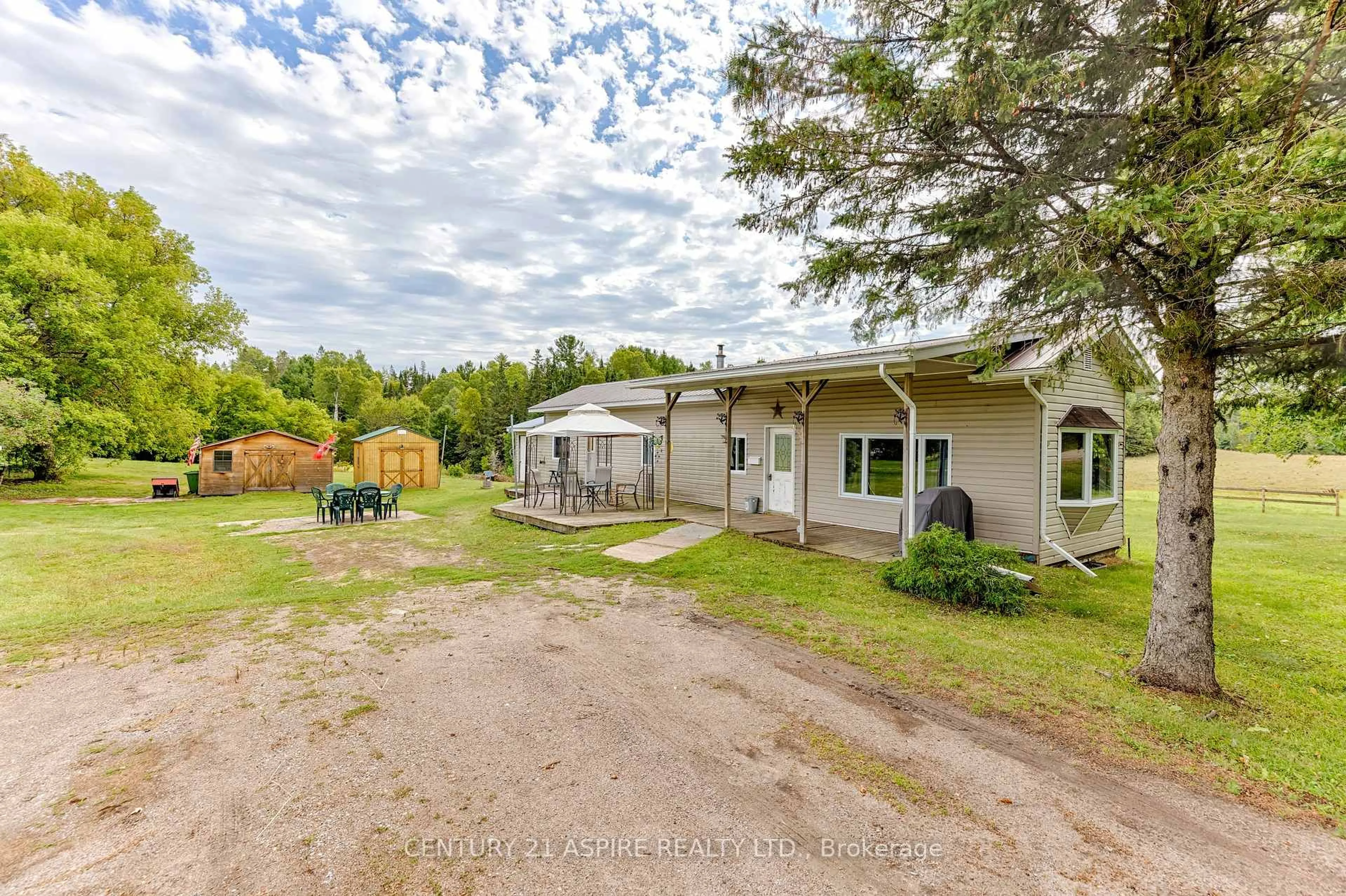 A pic from outside/outdoor area/front of a property/back of a property/a pic from drone, water/lake/river/ocean view for 3240 Doran Rd, Pembroke Ontario K8A 6W8