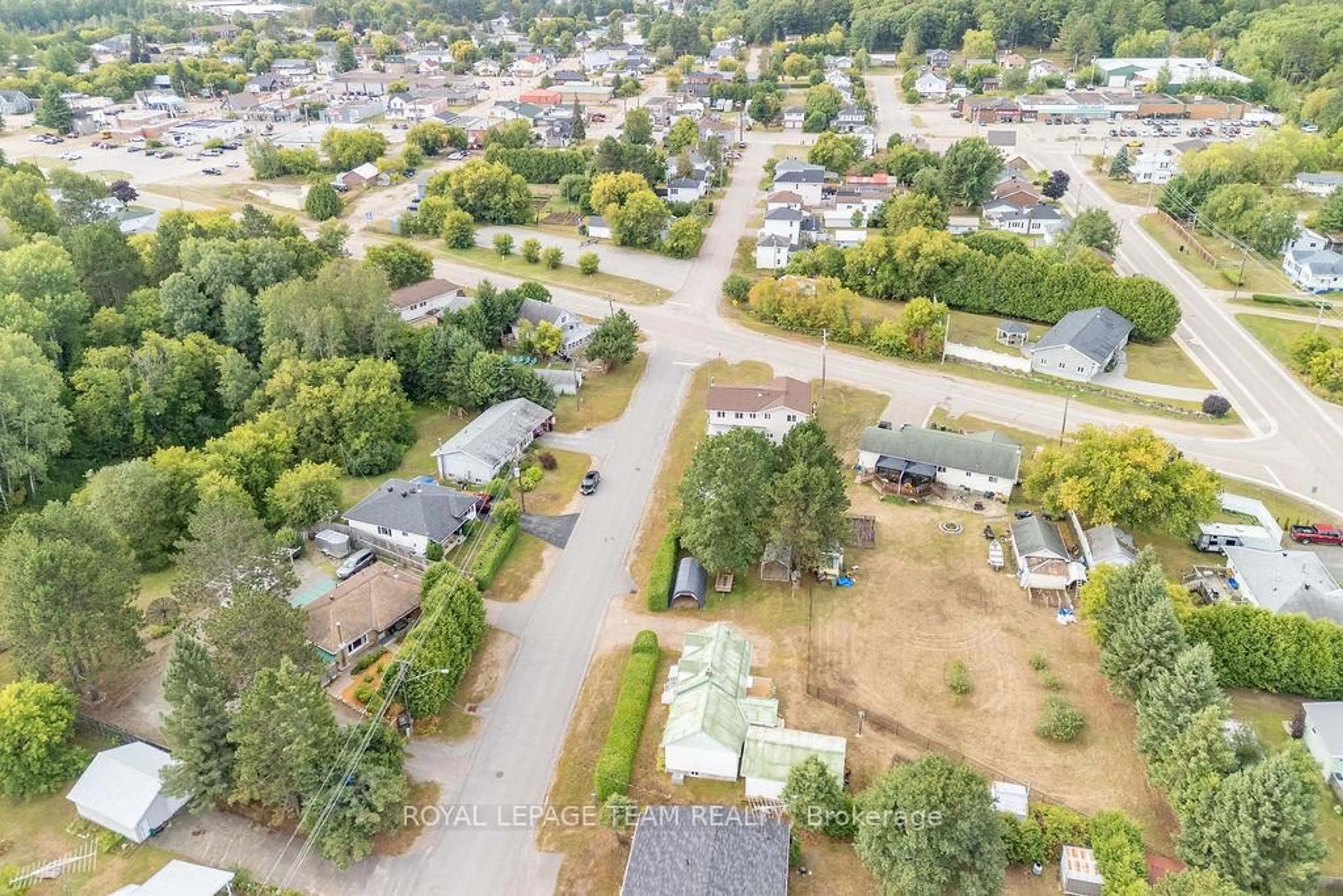 A pic from outside/outdoor area/front of a property/back of a property/a pic from drone, street for 59 Drohan St, Whitney Ontario K0J 2M0
