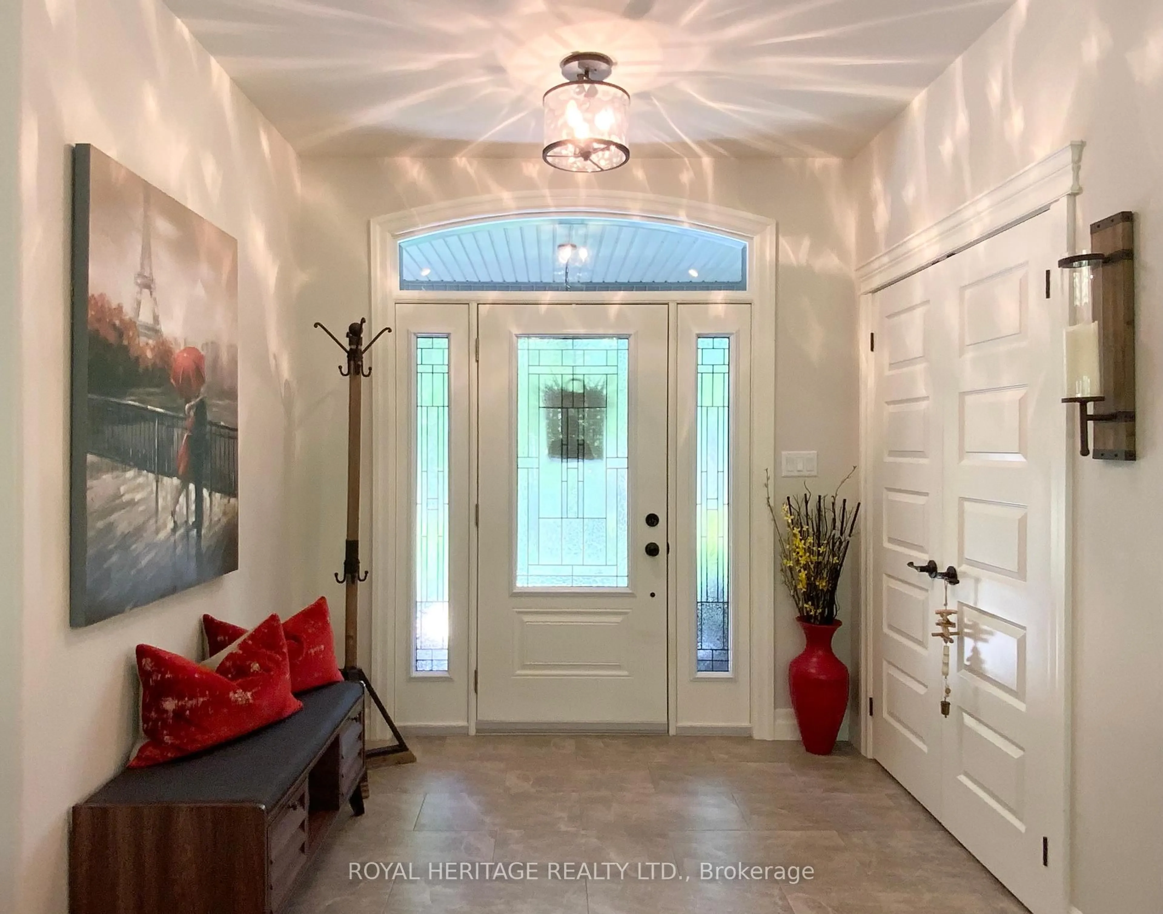 Indoor entryway for 126 Mitchell Cres, Trent Lakes Ontario K0M 1J0
